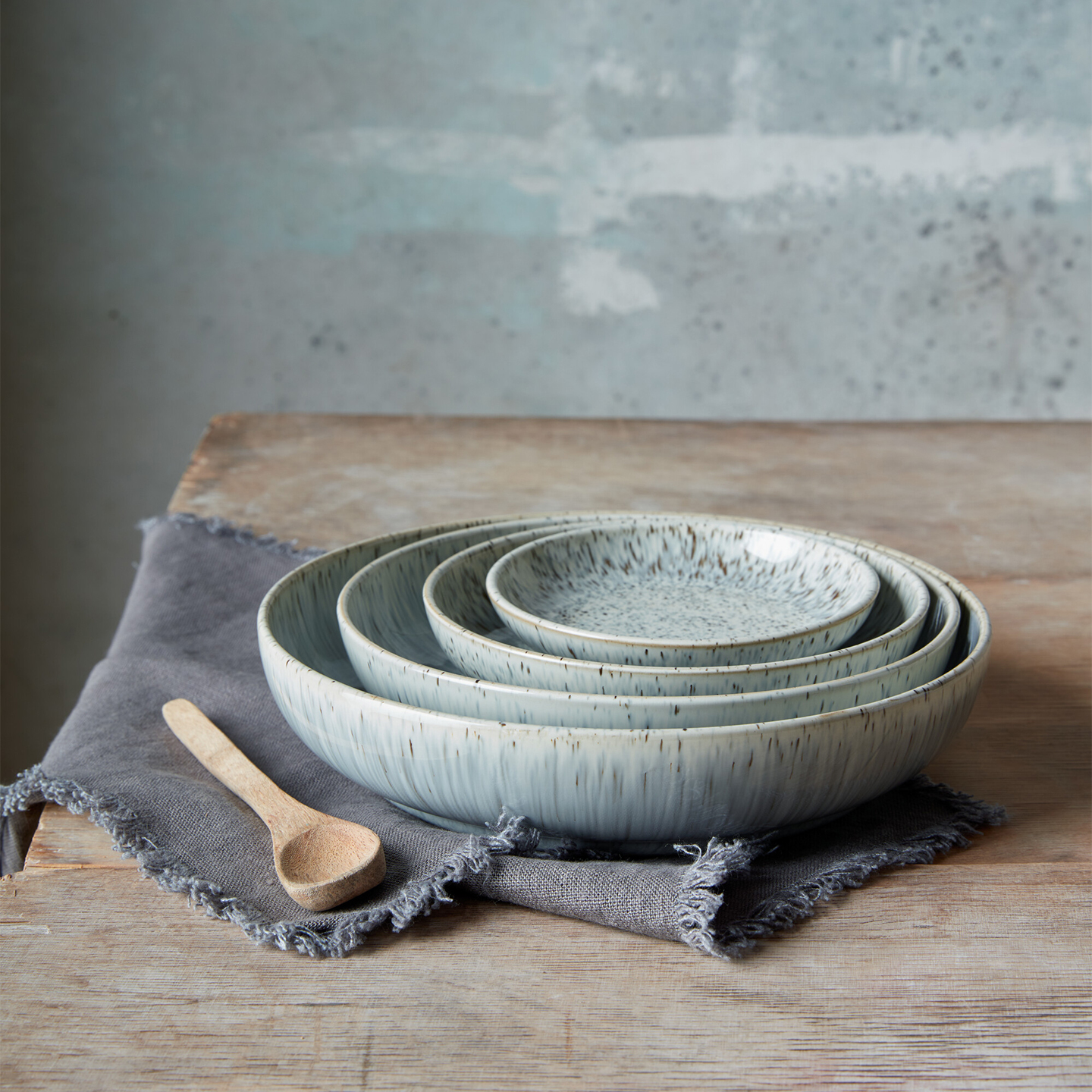 Halo Speckle Medium Nesting Bowl
