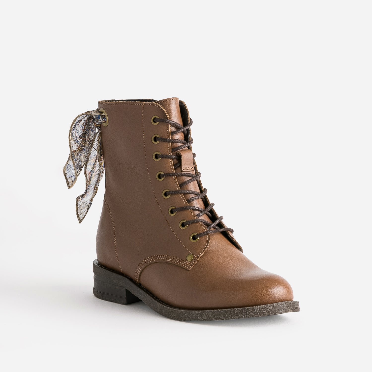Bottine camel en cuir détail ruban