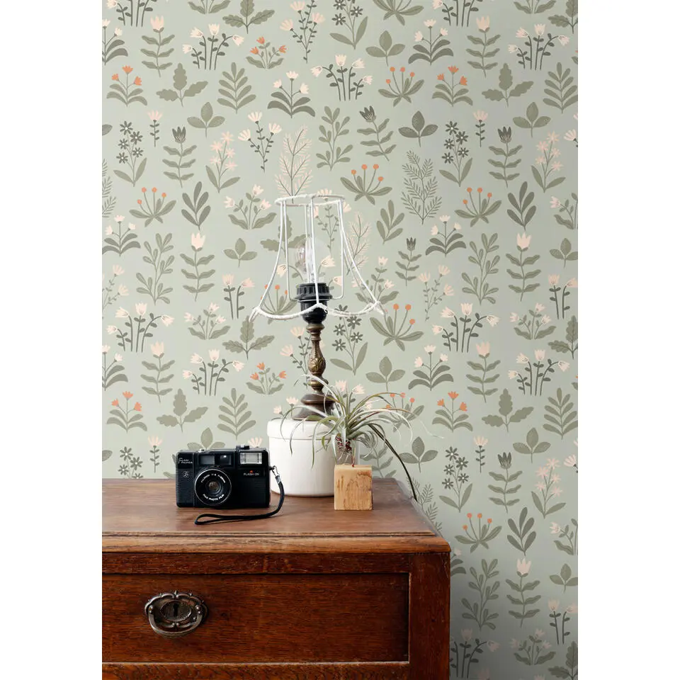 ESTAhome behang veldbloemen licht vergrijsd groen en beige - 50 x 900 cm