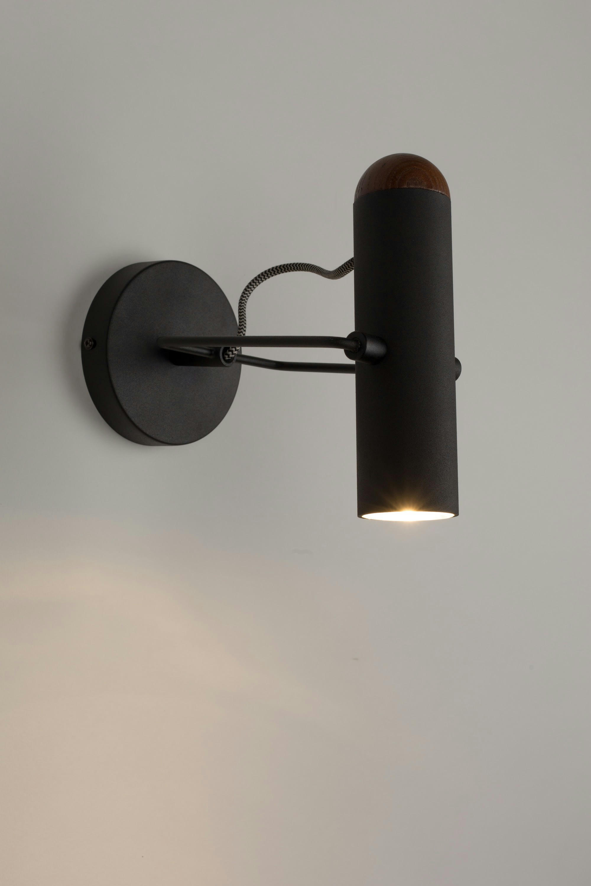 MAARTEN - Applique en métal noir