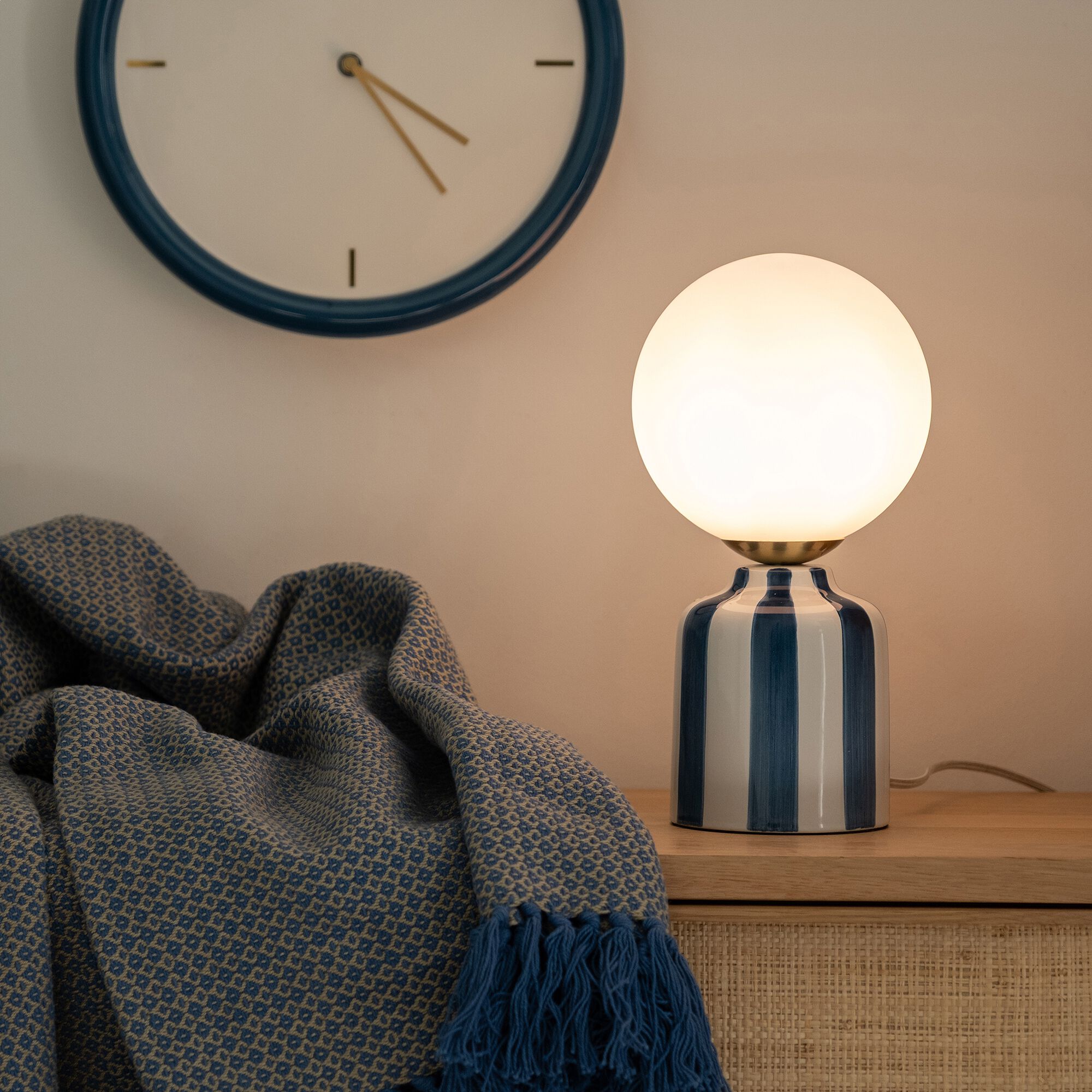 HELIOS - Lampe à rayures en céramique - bleu et blanc