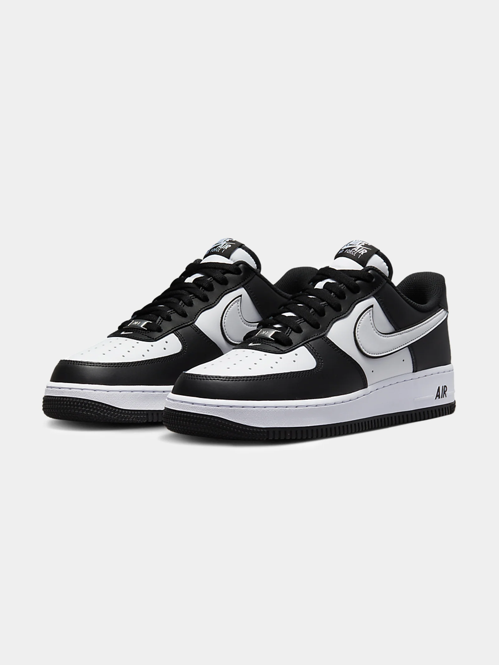 Mens Air Force 1 '07 Sneakers