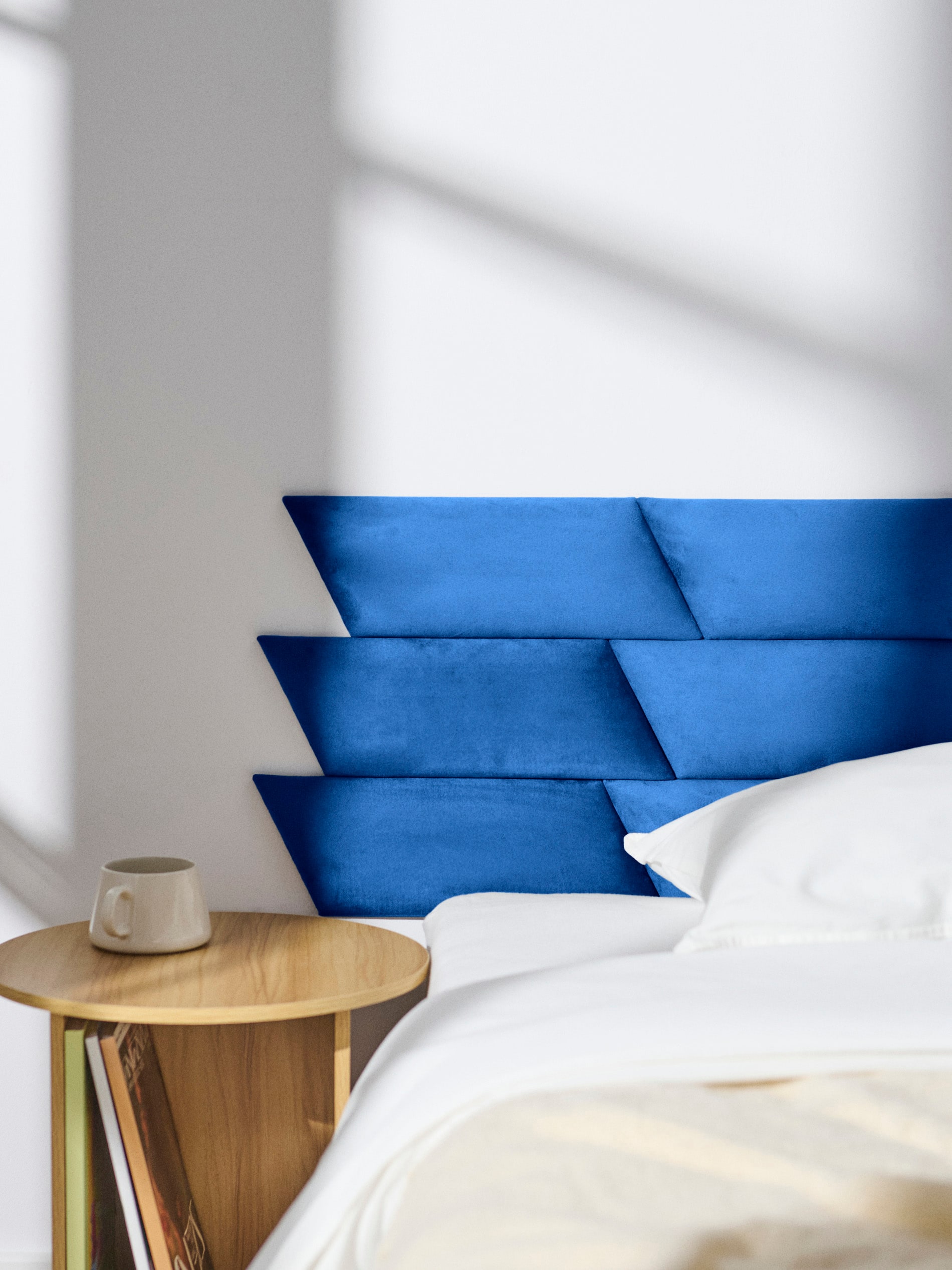 Panel tapicerowany o welurowym wykończeniu