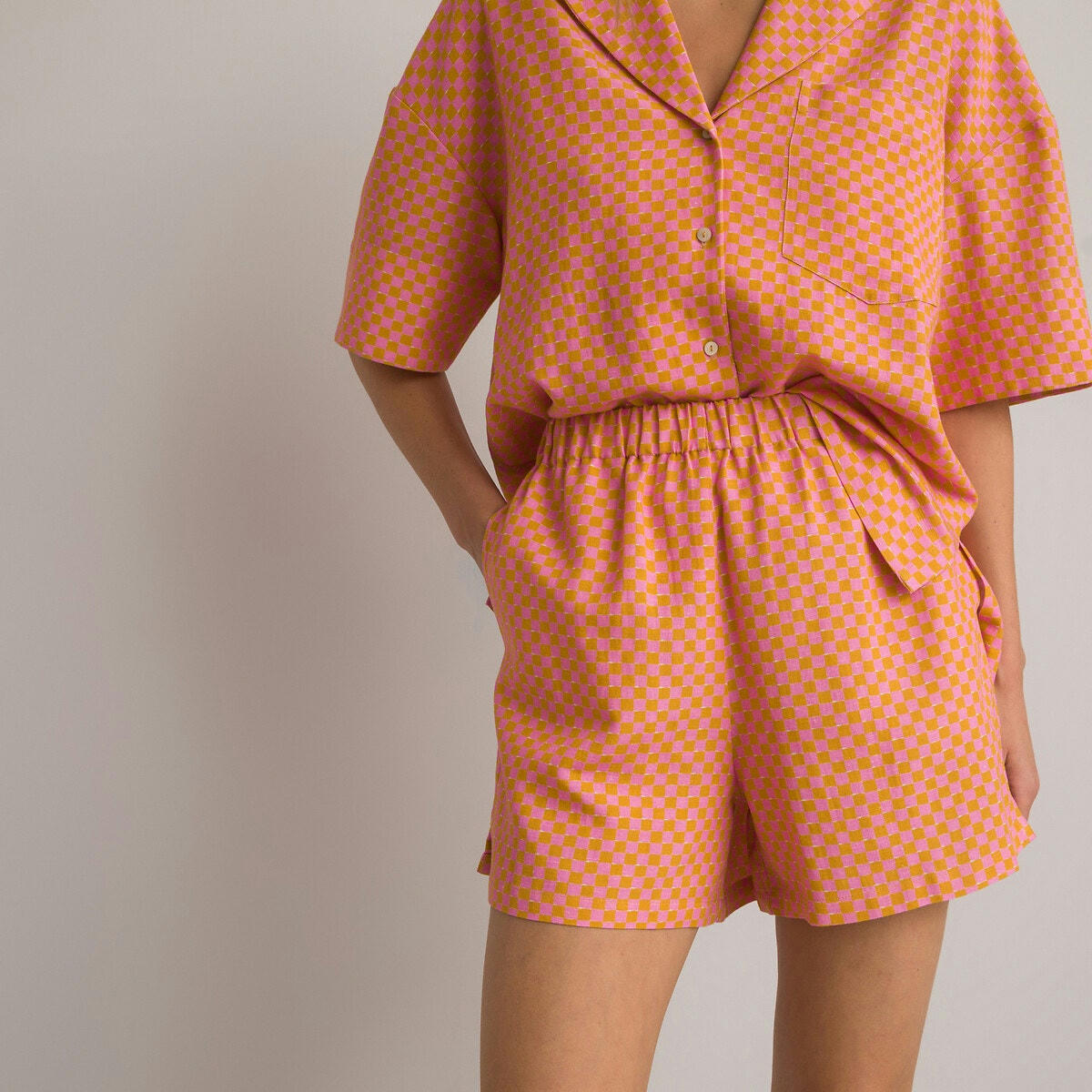 Short motif carreaux