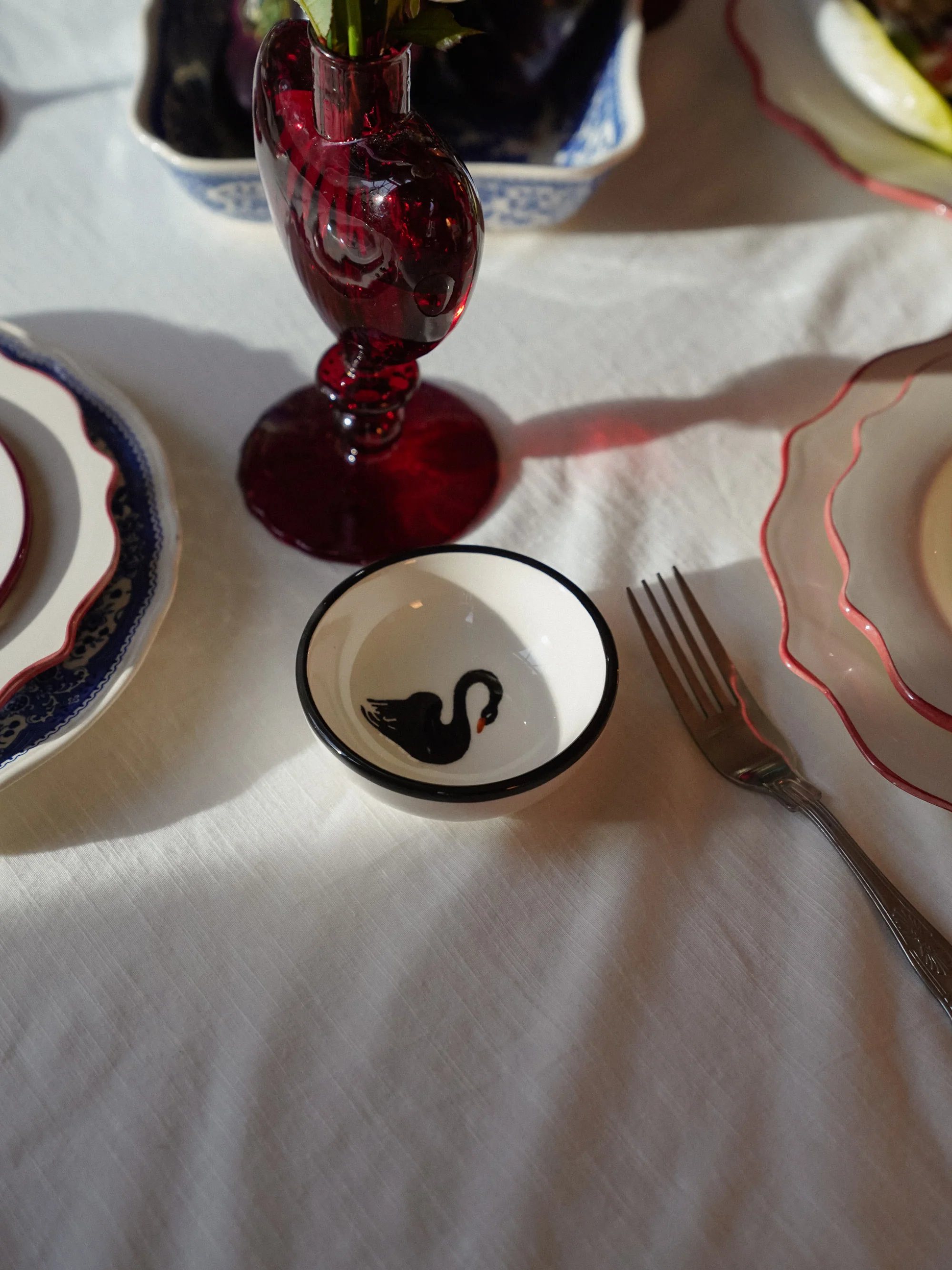 Handbemalte Snackschale Black Swan