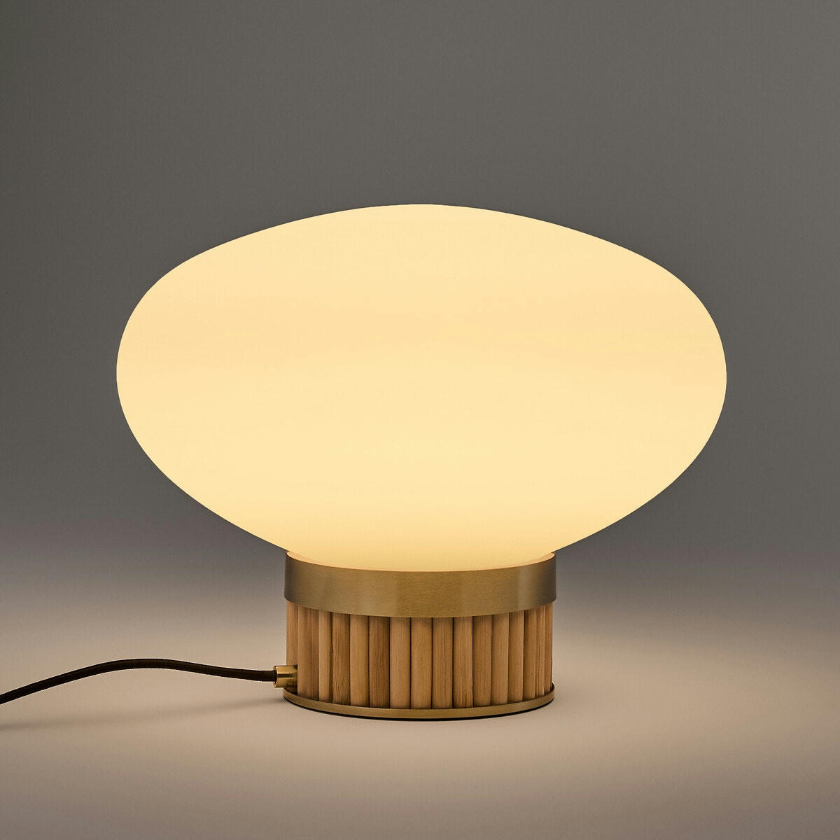 Lampe laiton, bambou et verre opaline, Dolce
