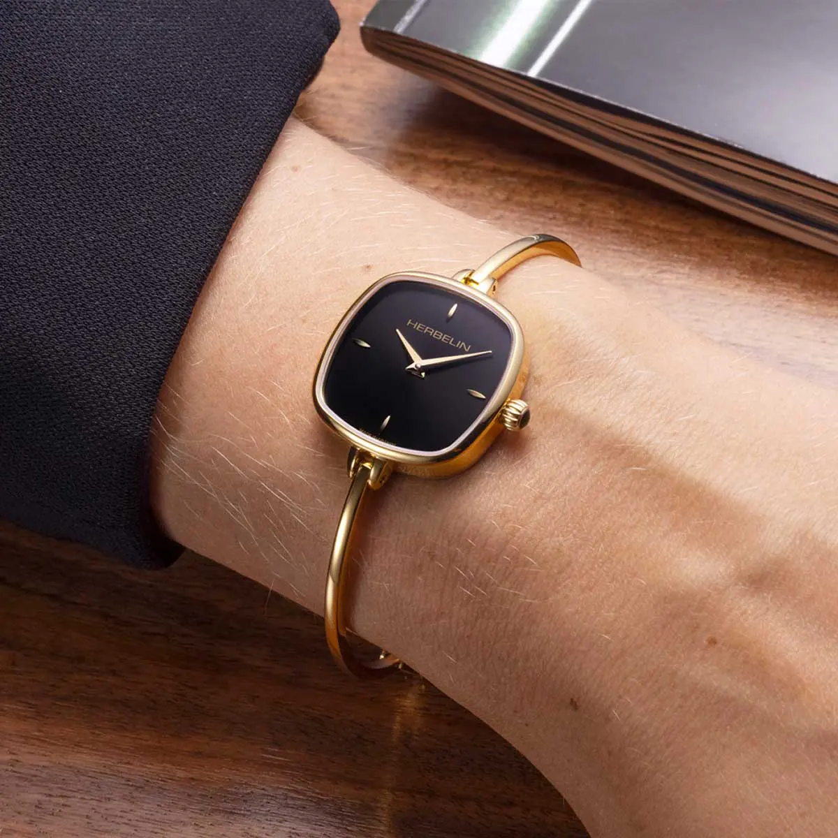 FIL – QUARTZ – PVD OR JAUNE & NOIR