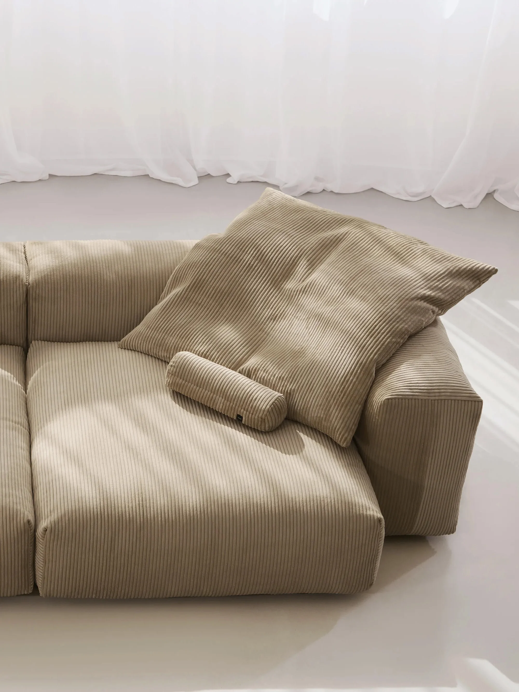 Großes Cord-Sofa-Kissen Vetsak, 60 x 60 cm