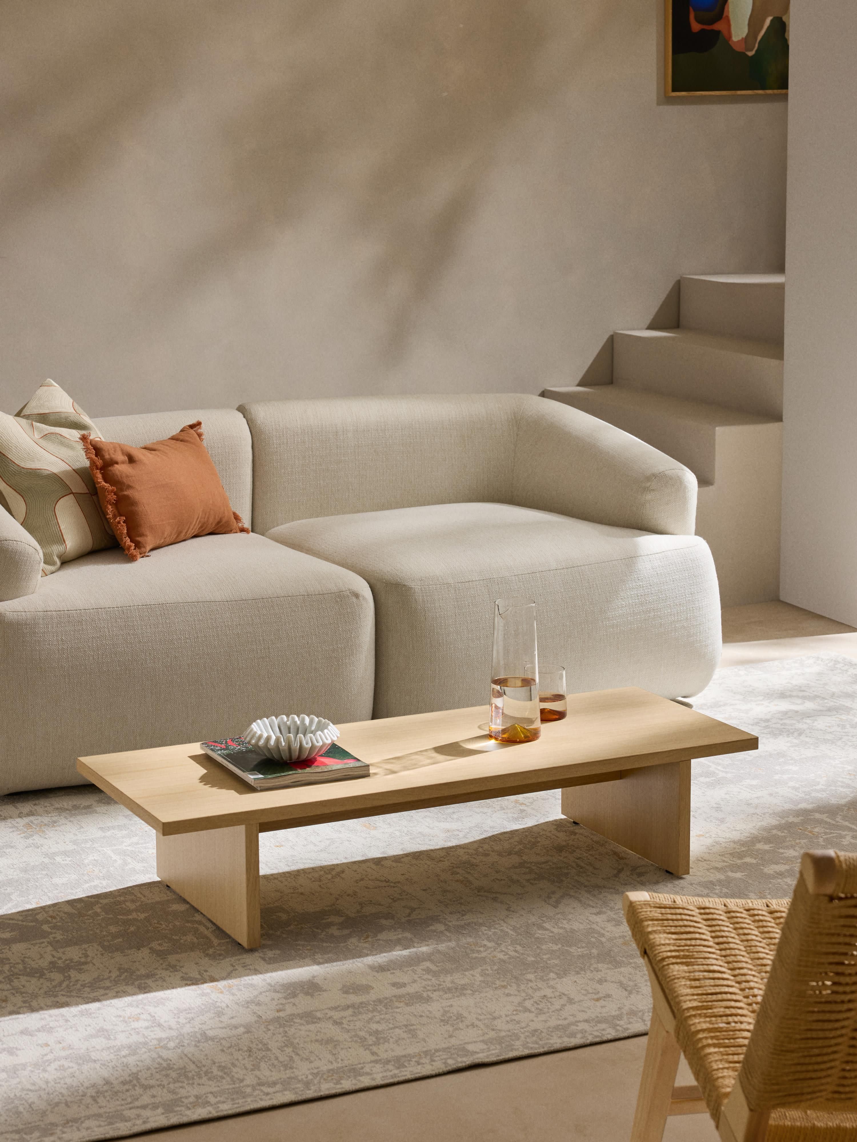Niedriger Holz-Couchtisch Dako