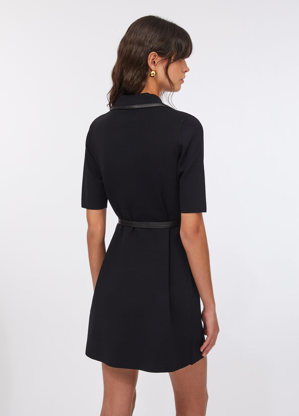 Abito in maglia con cintura