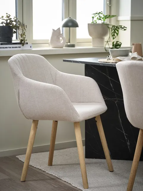Spisebordsstol ADSLEV beige stof/natur egefarve