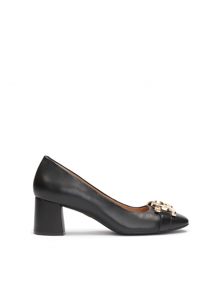 Black wide heel pumps embellished with chain links