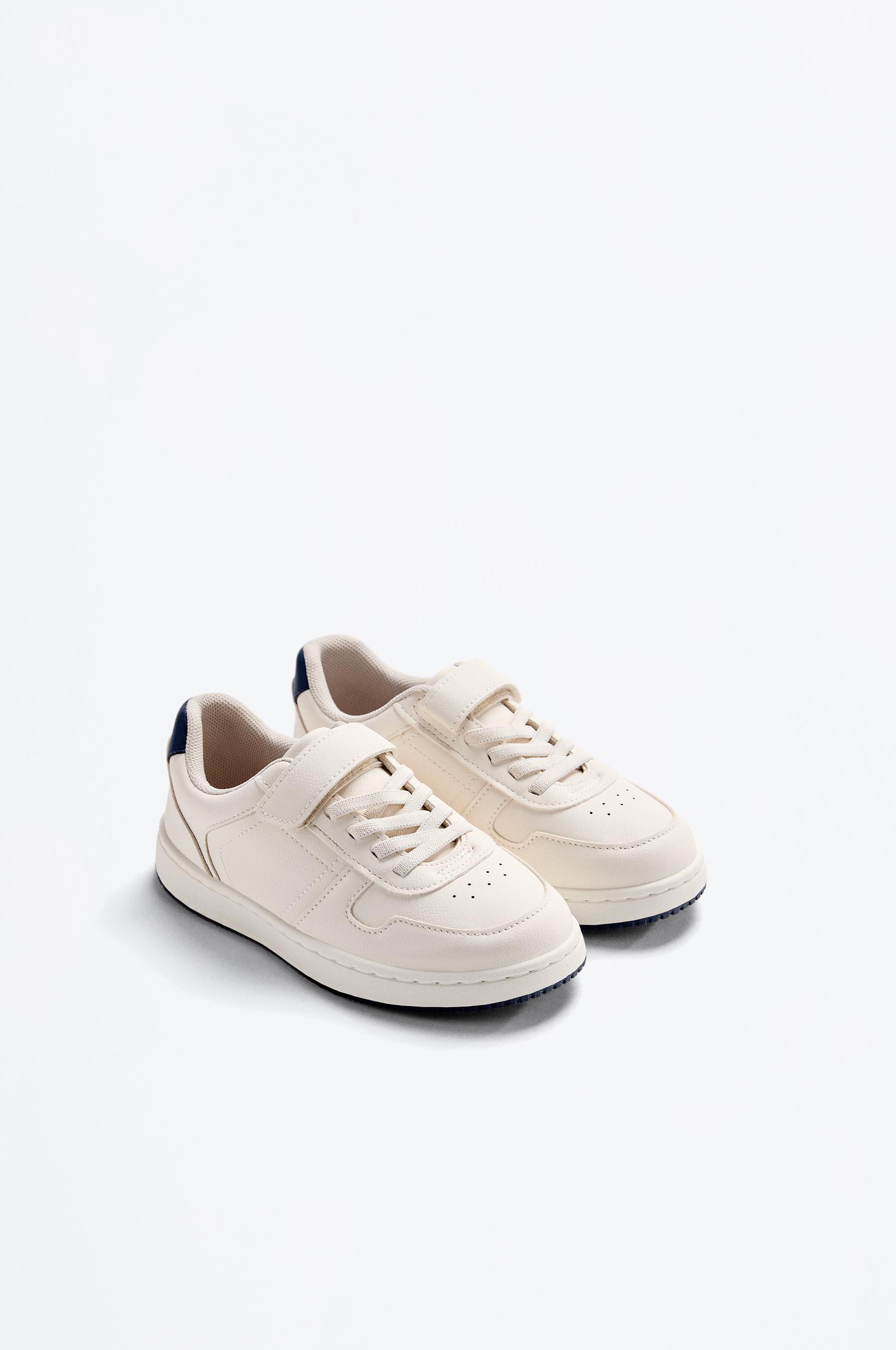 Zapatilla deportiva retro