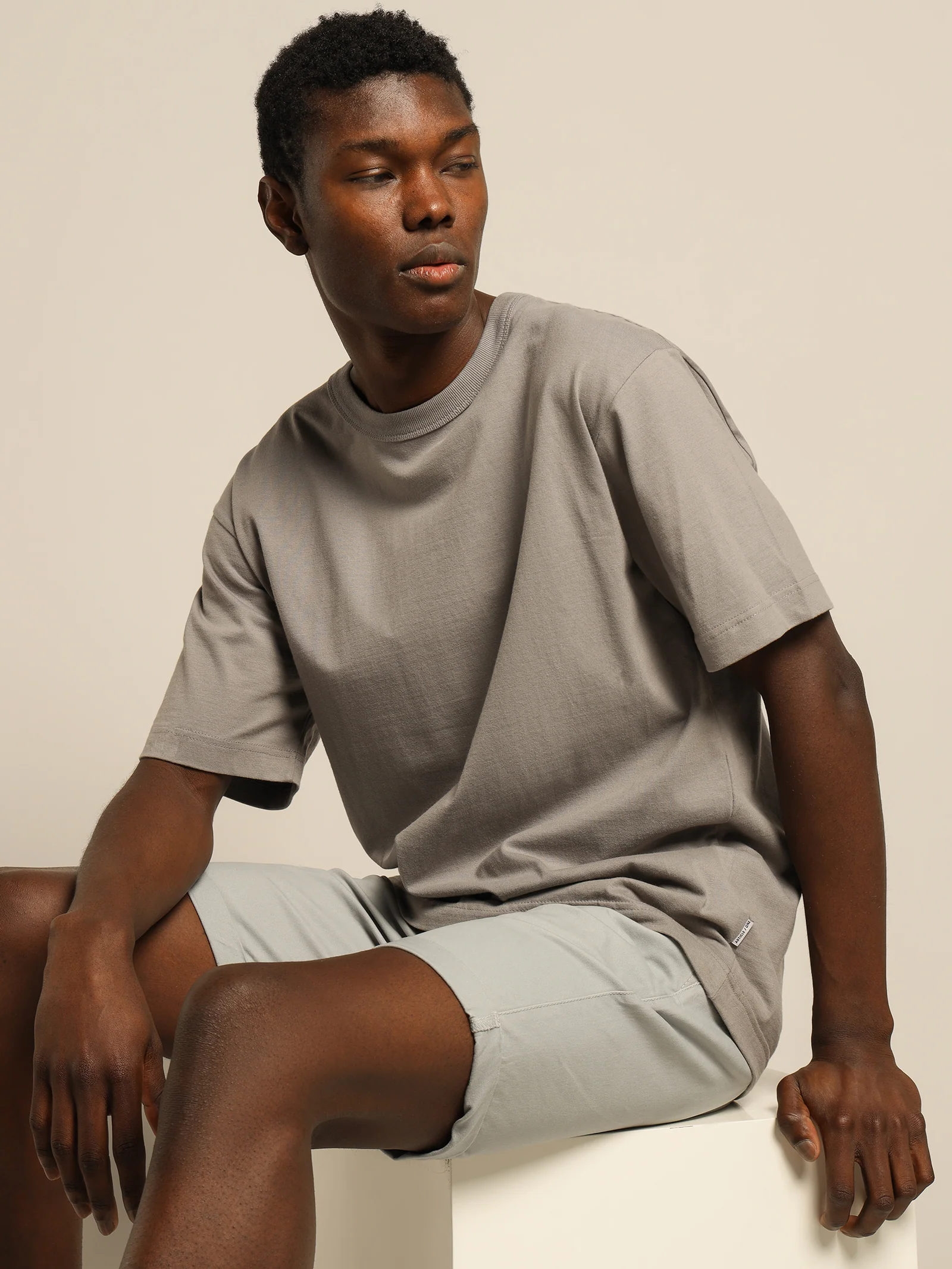 Ellis Chino Short