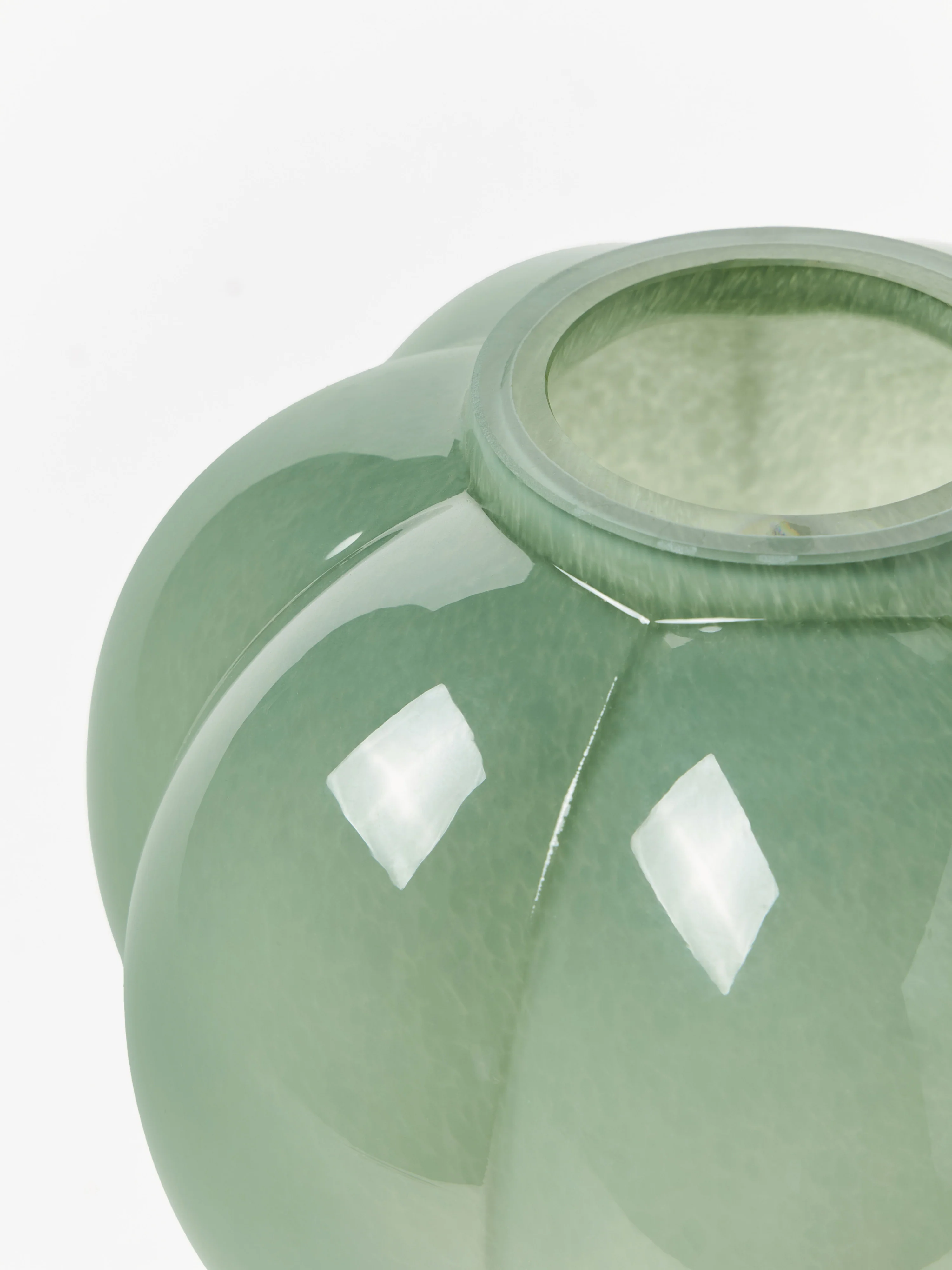 Mundgeblasene Glas-Vase Uva, H 22 cm