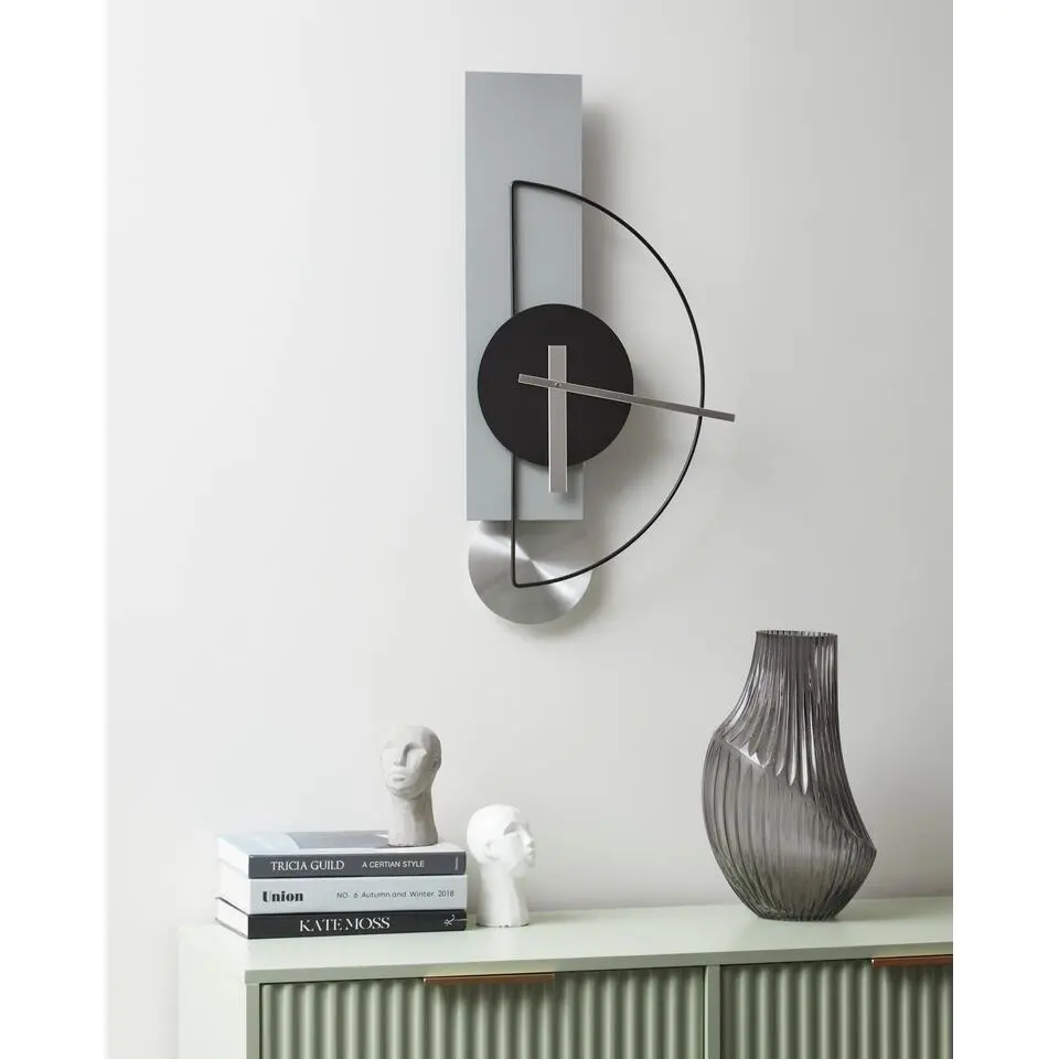 CEVINS - Wandklok - Lichtgrijs - Staal