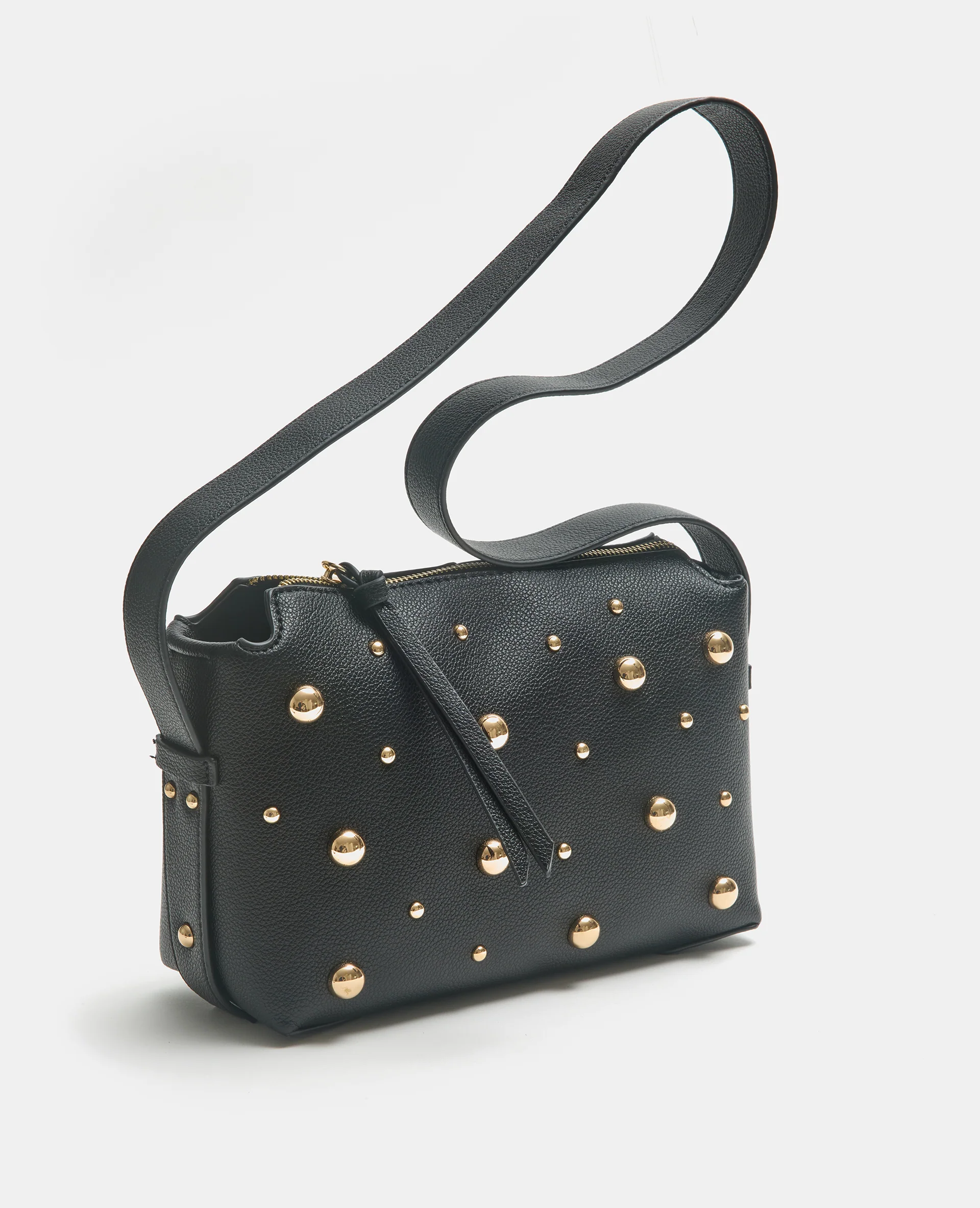 Sac boxy avec clous porté épaule