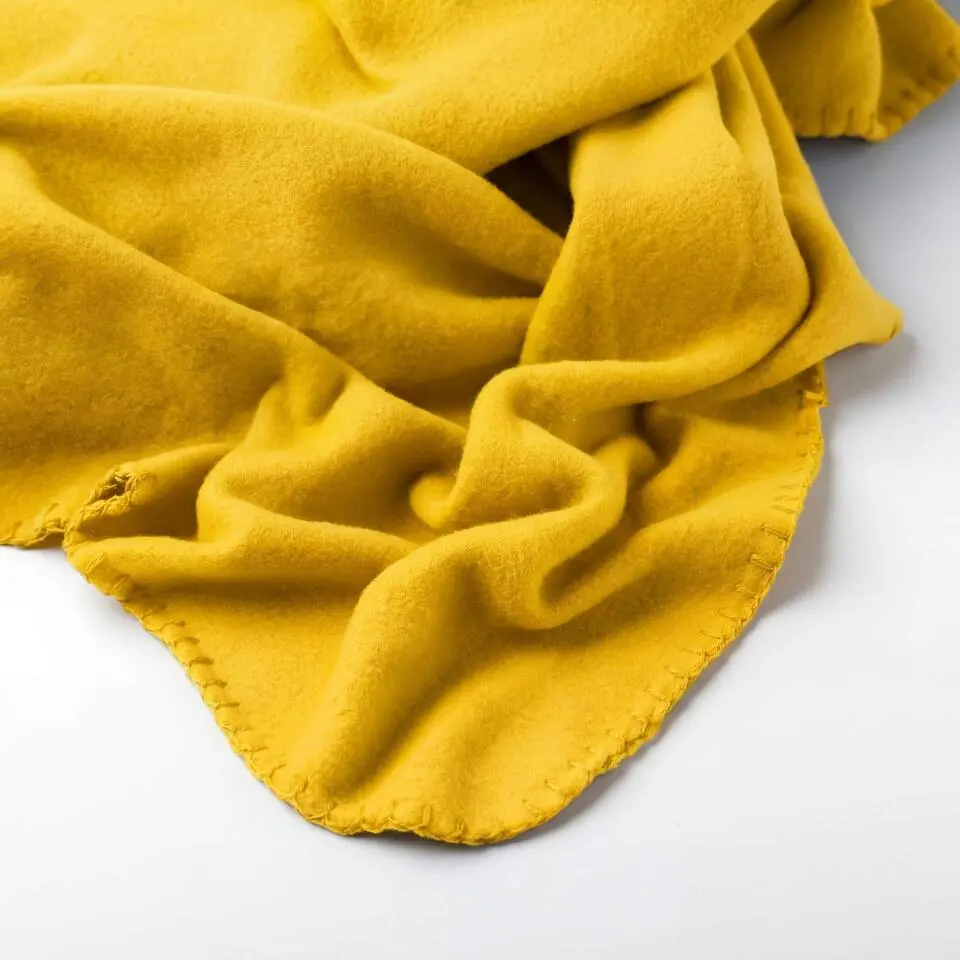 DEX - plaid 130x160 cm - fleece deken - Freesia - geel