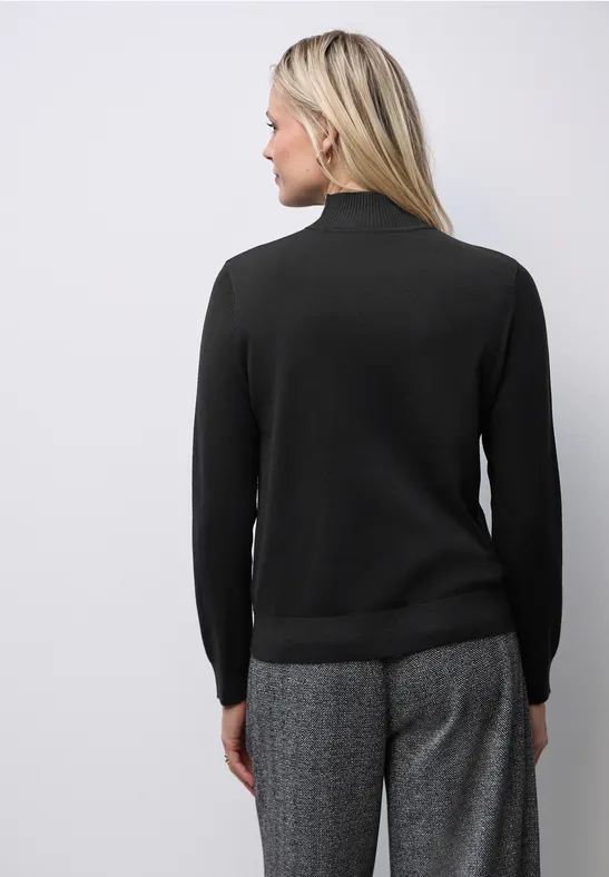 Turtleneck Pullover