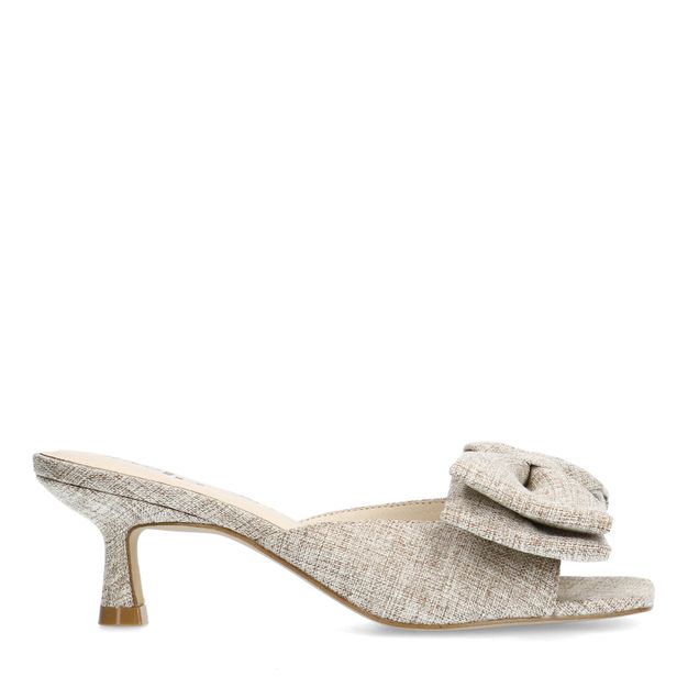 Beige muiltjes met hak en strik