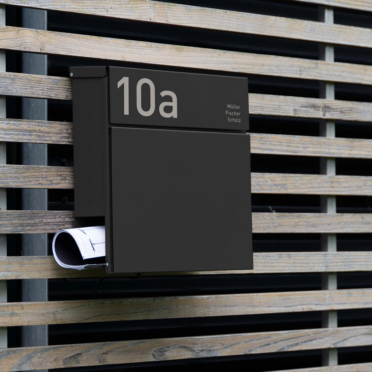 Radius Design - Briefkasten Letterman VI mit Zeitungsrolle