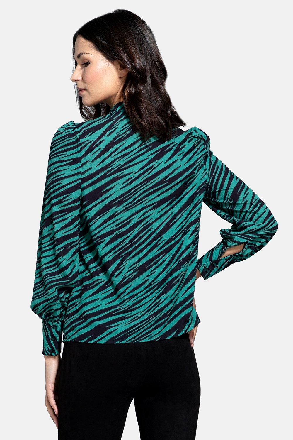 Hot Squash Smart Shirt with Shoulder Yoke
