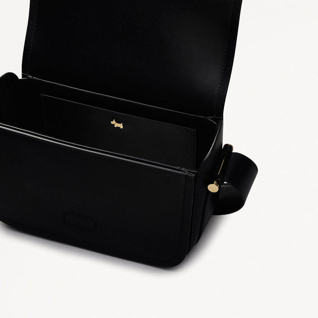 Bathurst Mews - Medium Flapover Crossbody