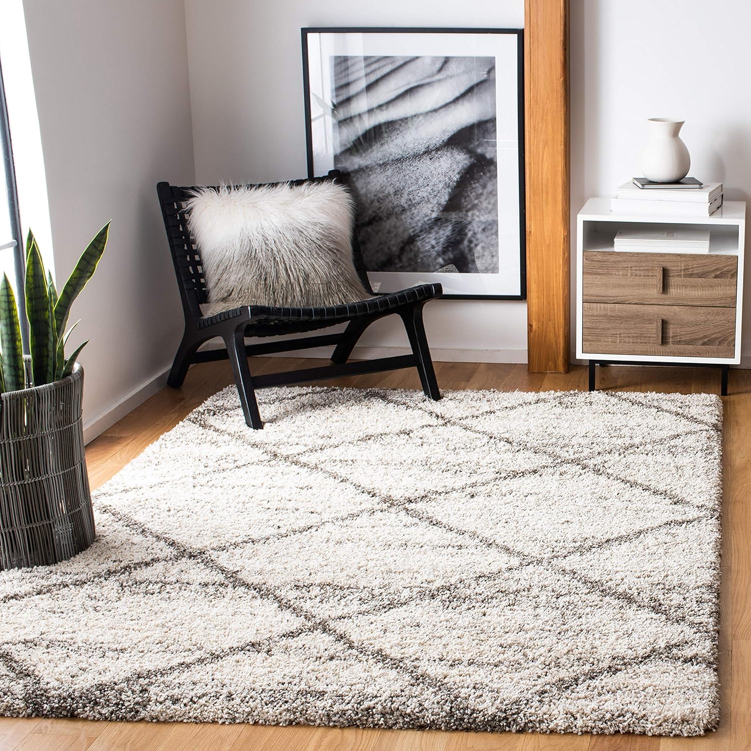 SAFAVIEH Hudson Shag Collection Area Rug - 9' x 12', Grey & Beige, Modern Trellis Design, Non-Shedding & Easy Care, 2-inch Thick Ideal for High Traffic Areas in Living Room, Bedroom (SGH281J)