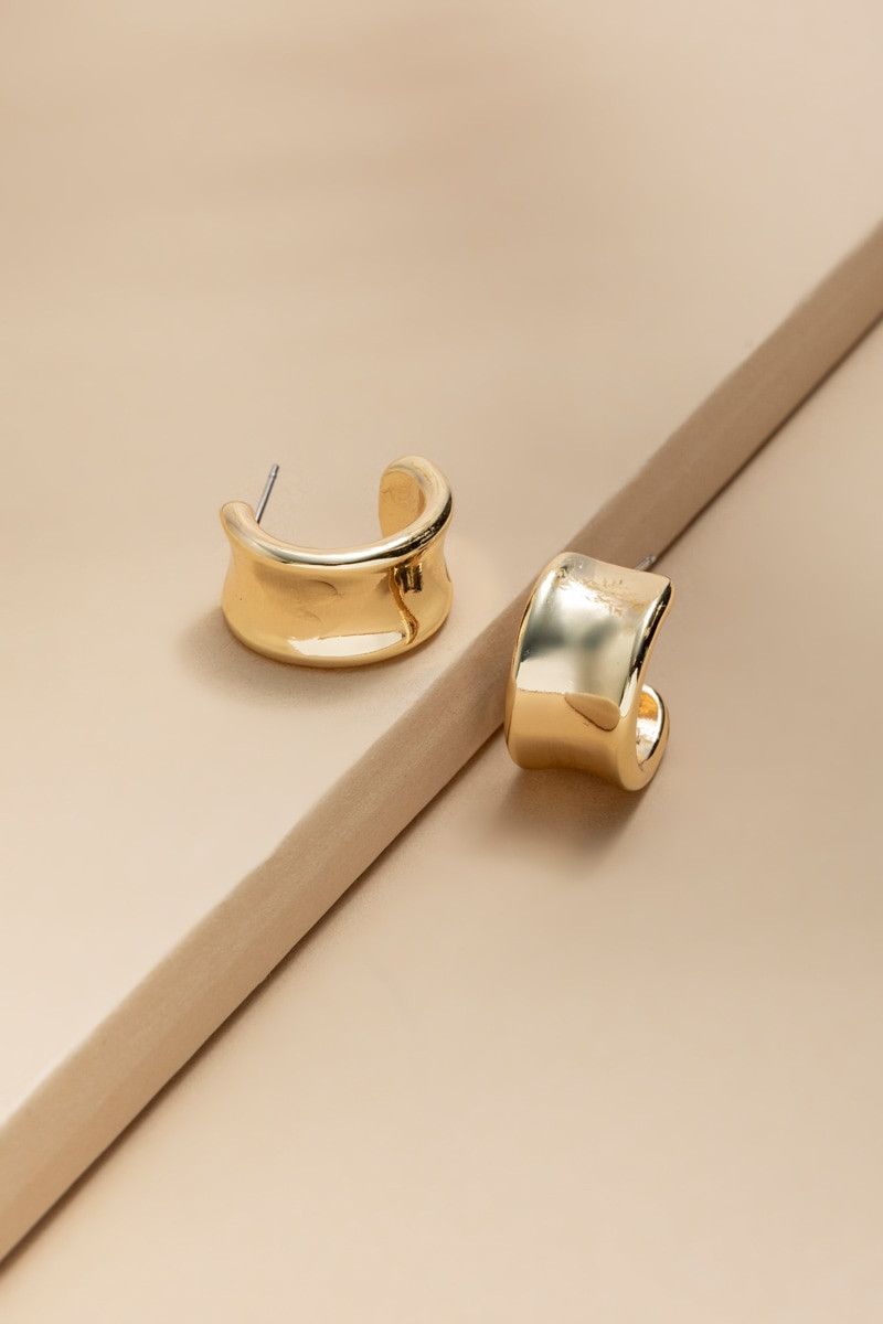 Jean Bold Huggie Hoop Earrings