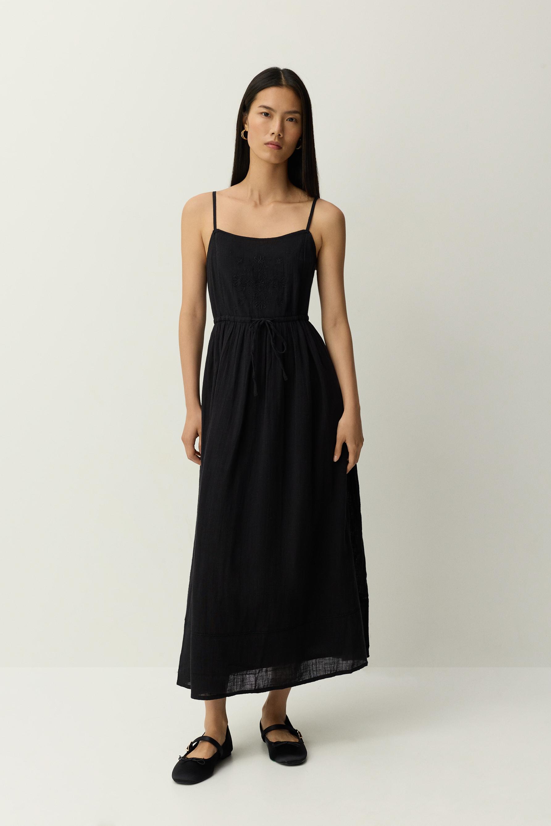 Vestido midi bordado encaje