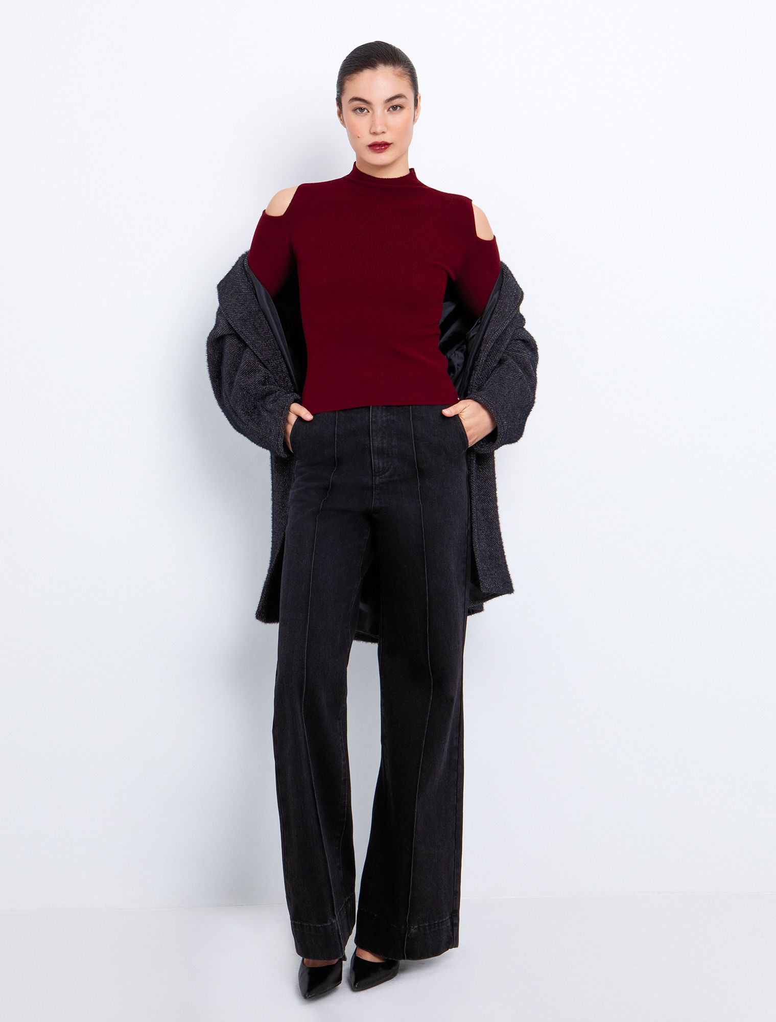 Rib μπλούζα με cut out ώμους