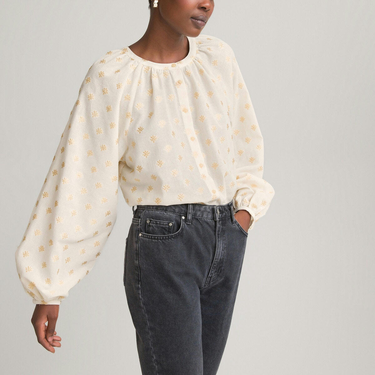 Chemise ample col rond, fabriquée en Europe