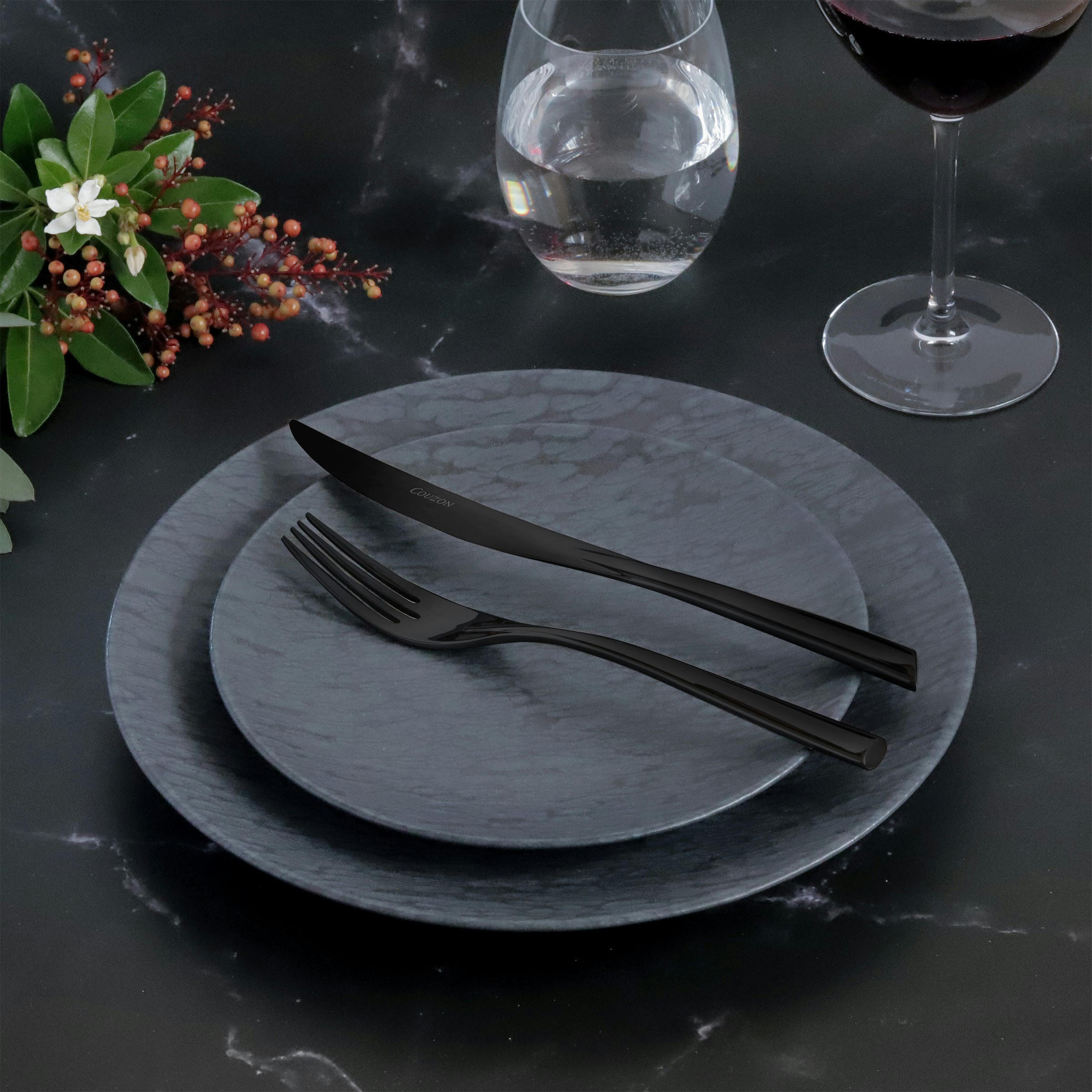 DISTINGO - Ménagère 24 couverts en Acier Inoxydable + PVD Noir