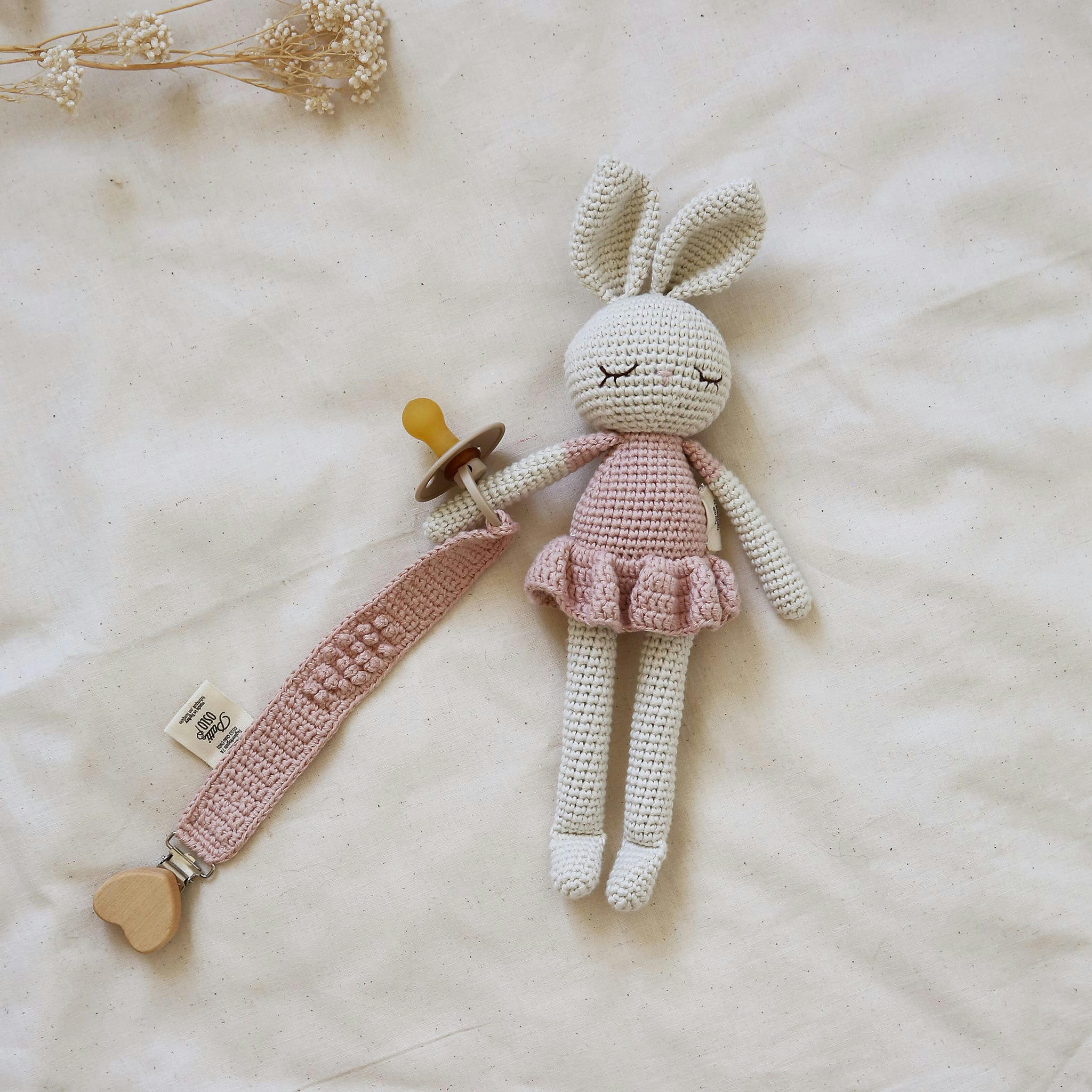 - Doudou en crochet lapin  Rose