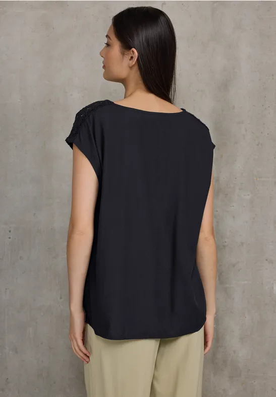 Blusenshirt mit Spitze