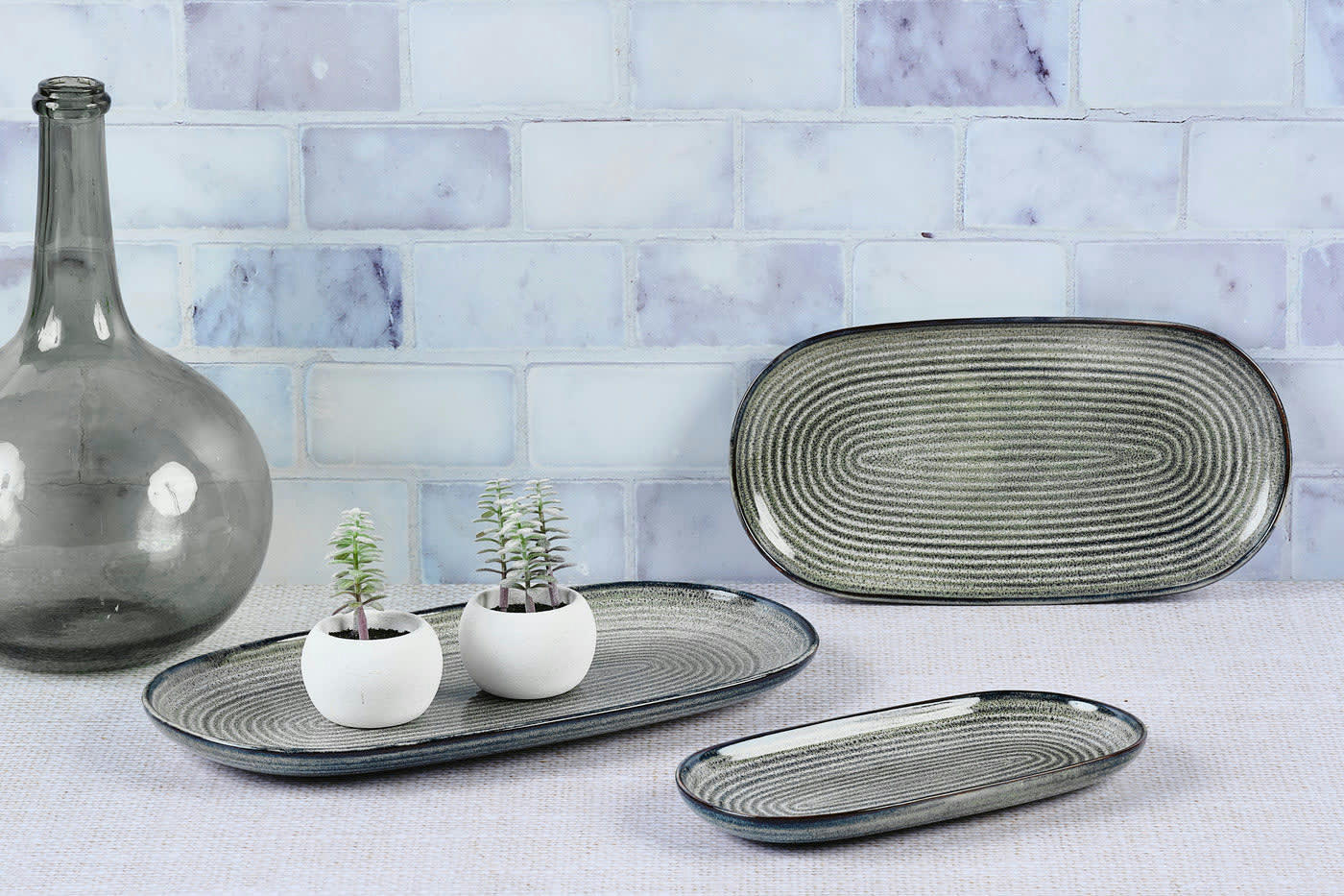 REACTIV - Plateau en grès gris