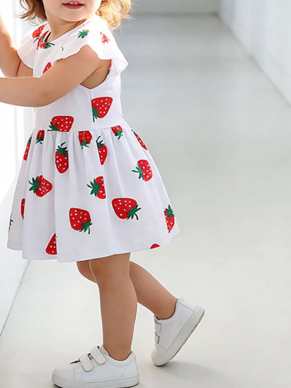 Children's Strawberry Print Ruffle Sleeve Casual Dress