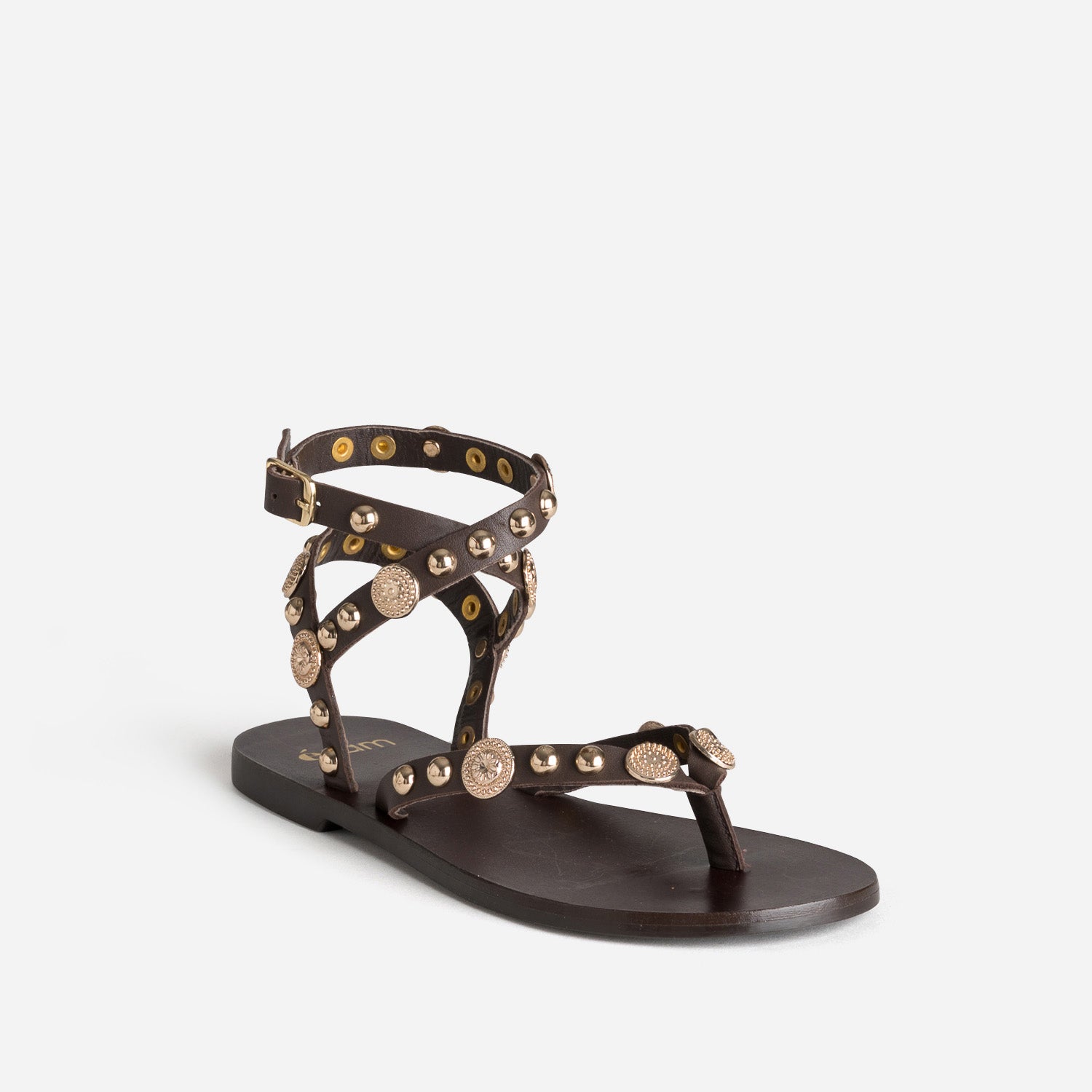 Sandale-tong marron cuir décor clous
