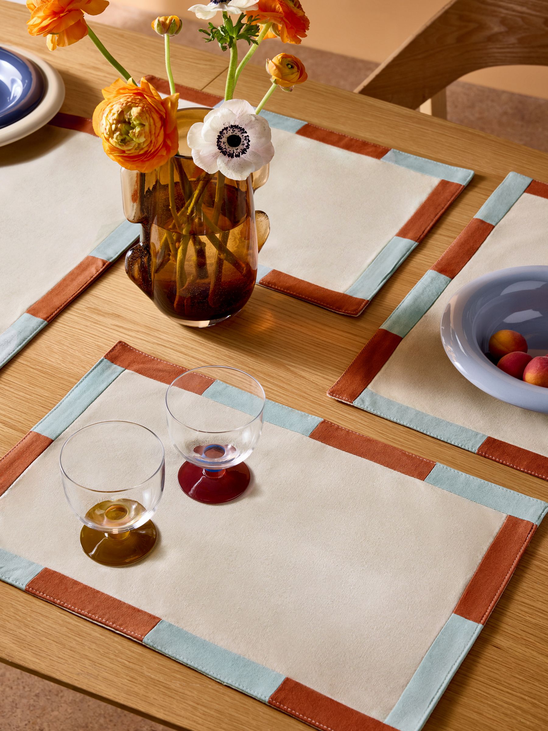 Set of 4 Willa Placemats in Blue/Orange