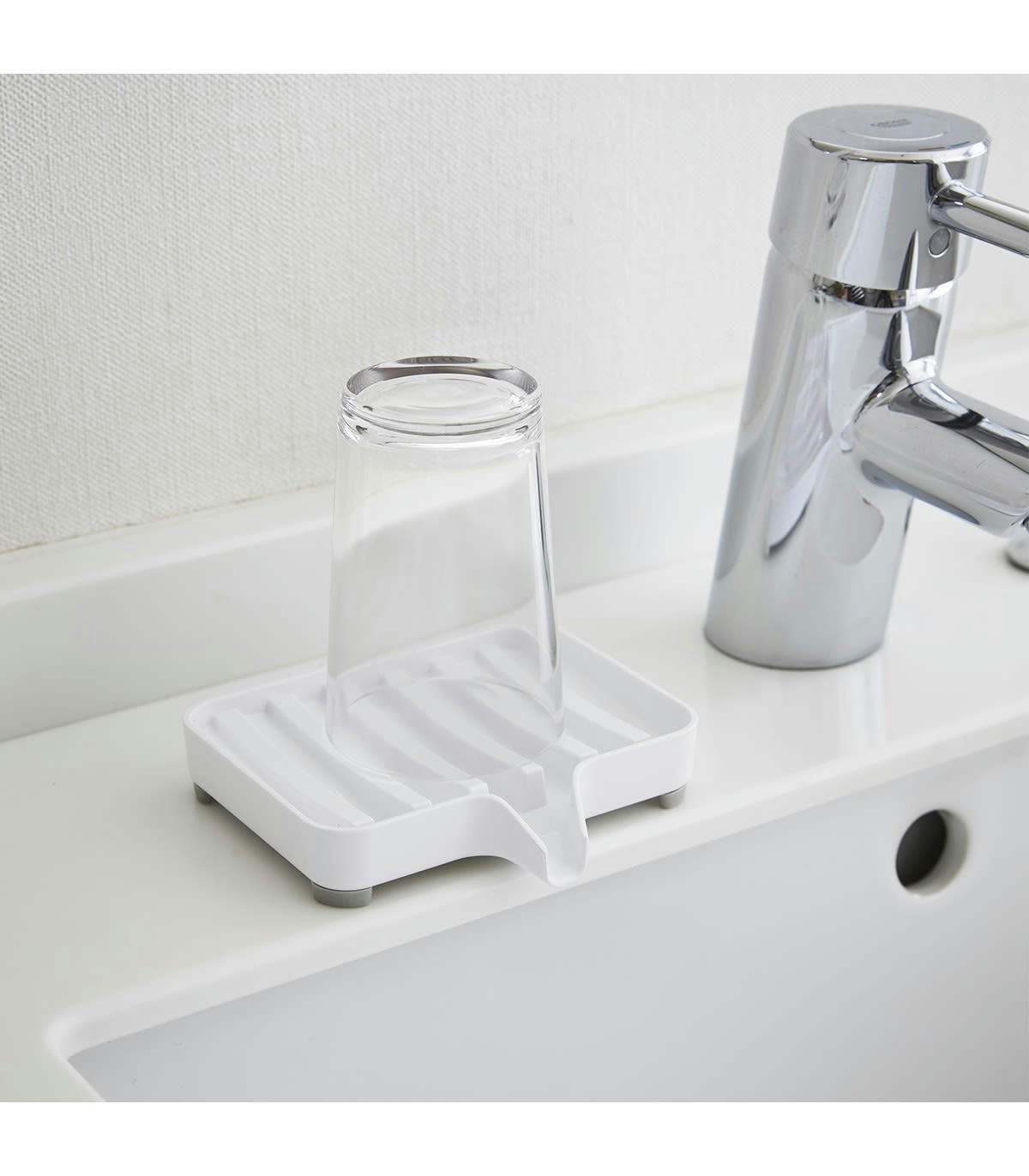 - Porte savon avec bec verseur - L11 cm