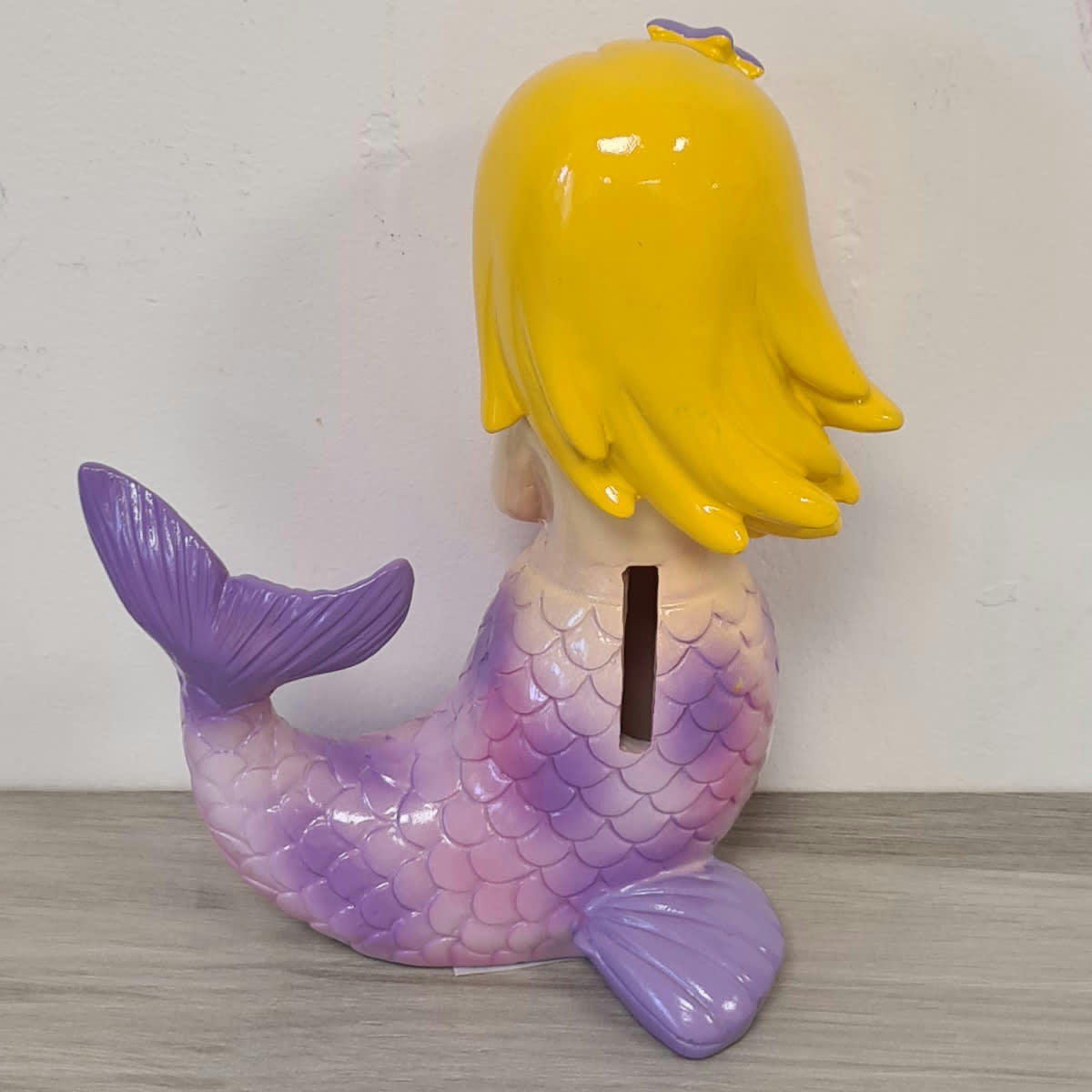 - Tirelire sirène violette