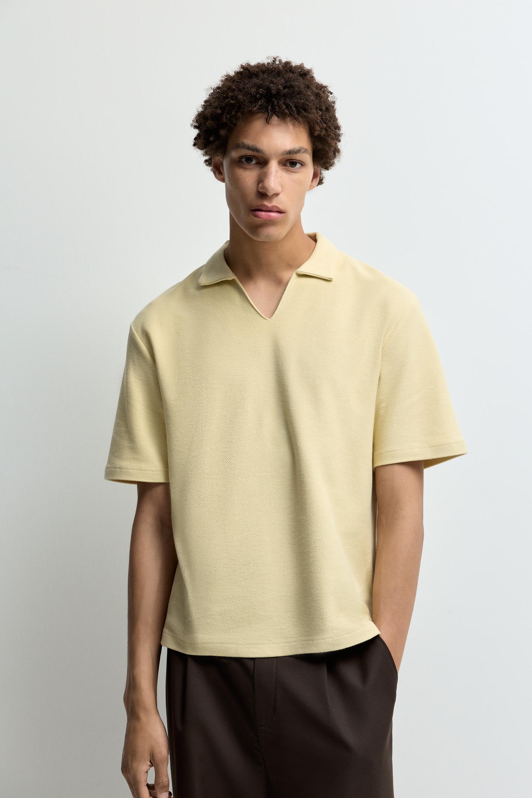 Polo textura cuello pico