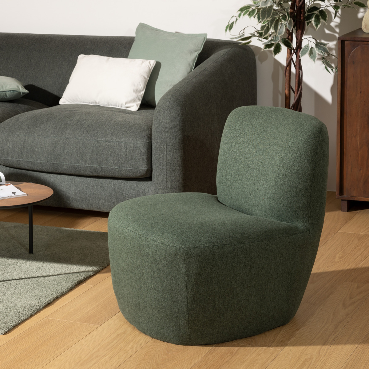 "Leone" fireside chair Cedar Green