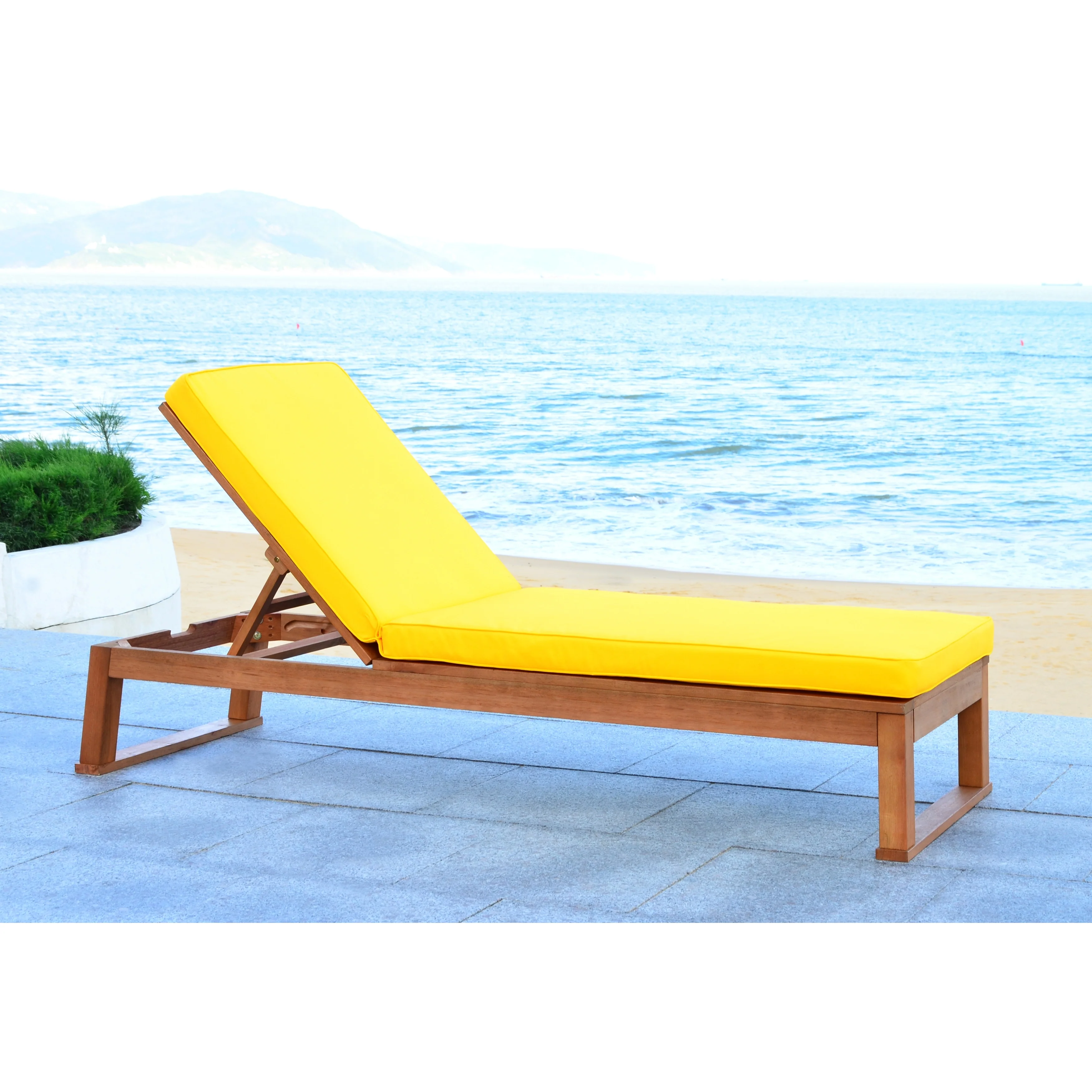 SAFAVIEH Outdoor Living Solano Brown/ Navy Sunlounger - 25W x 81D x 37H