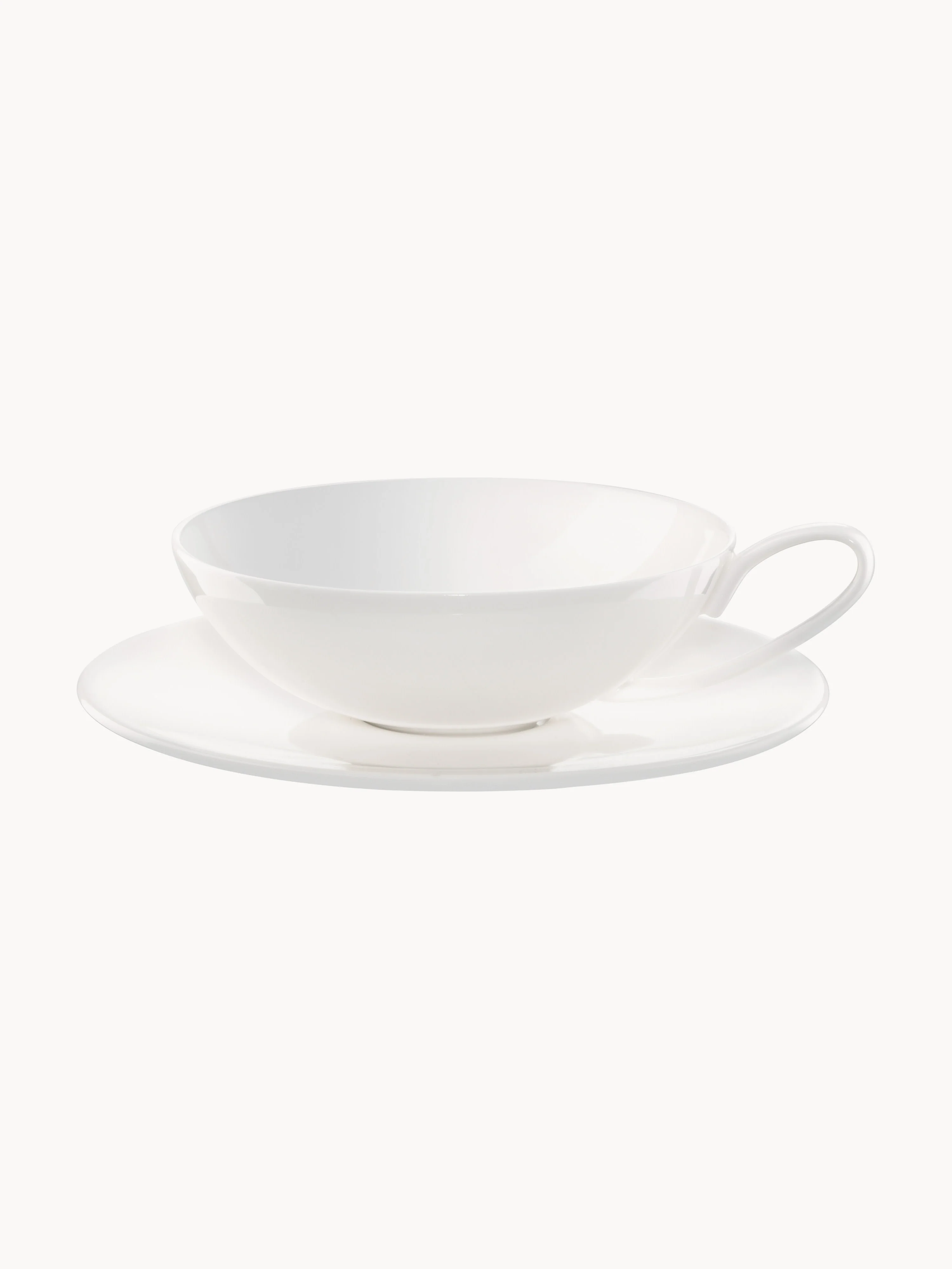 Teetasse Patricia mit Untertasse aus Fine Bone China