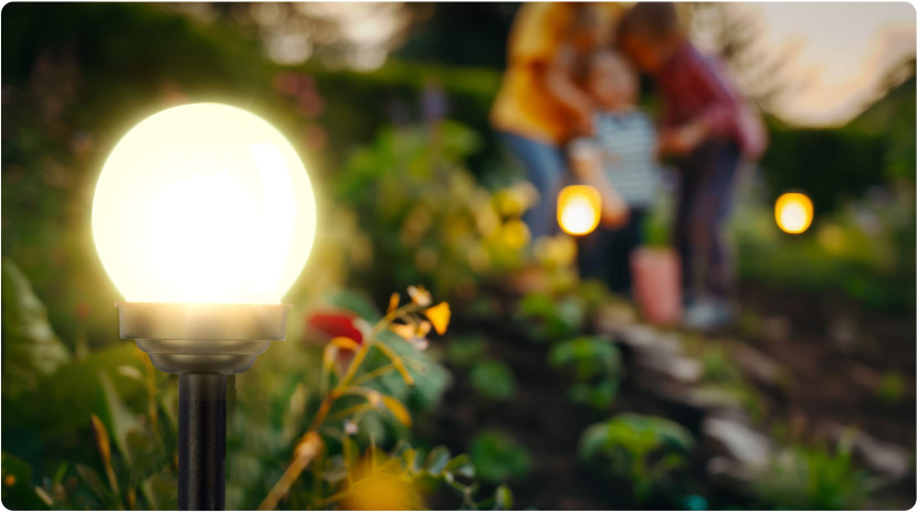 Lampki solarne do ogrodu czujnik zmierzchu Ilumen 4szt