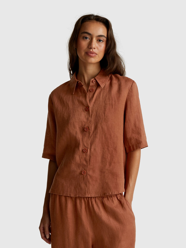 Short shirt in pure linen