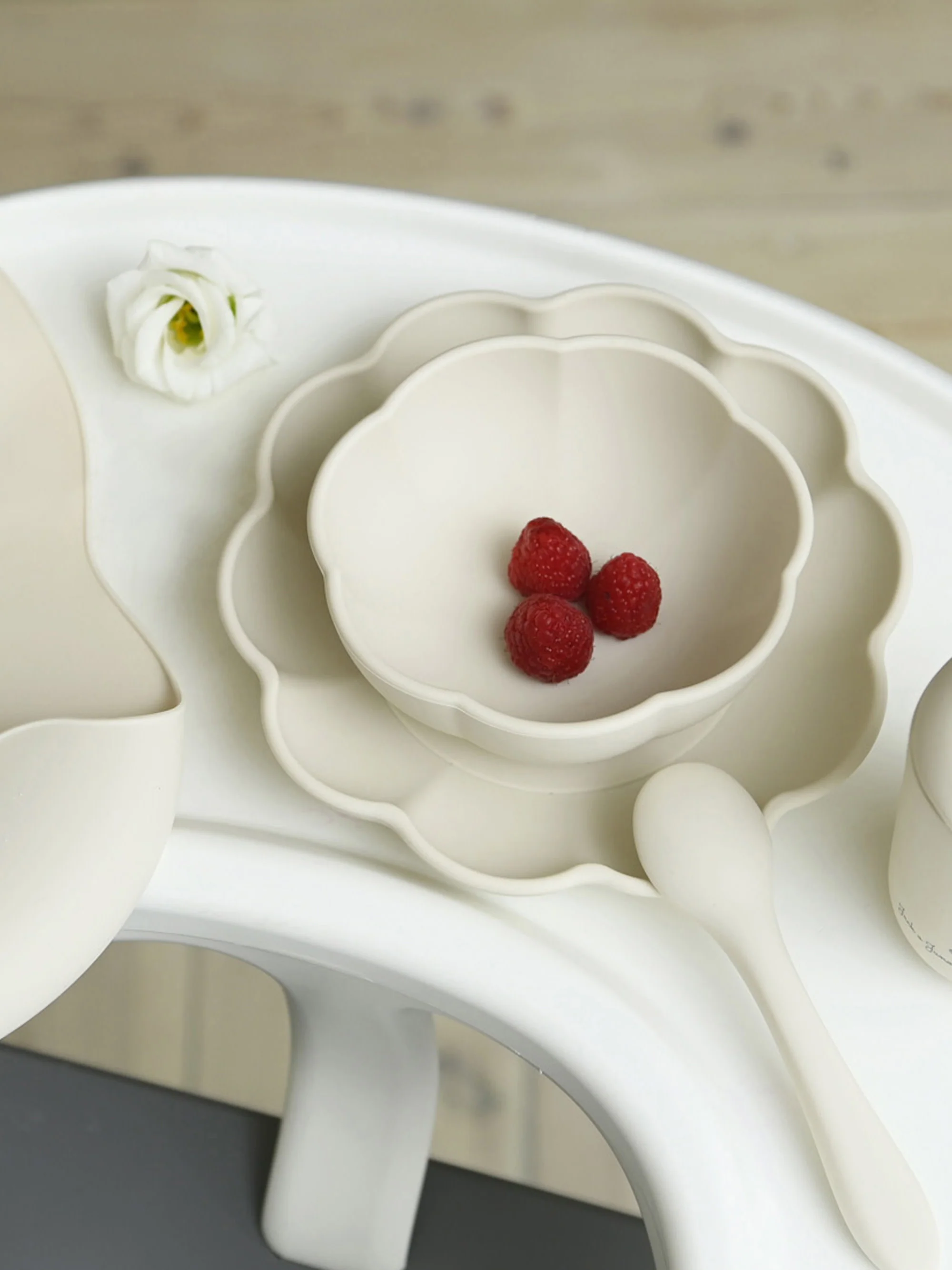 Kinder-Silikon-Esstischset Little Poppy, 4er-Set