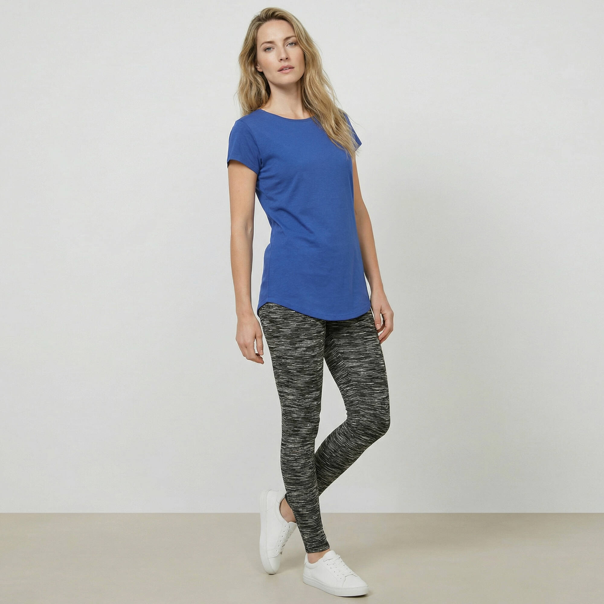 T-shirt col rond, manches courtes
