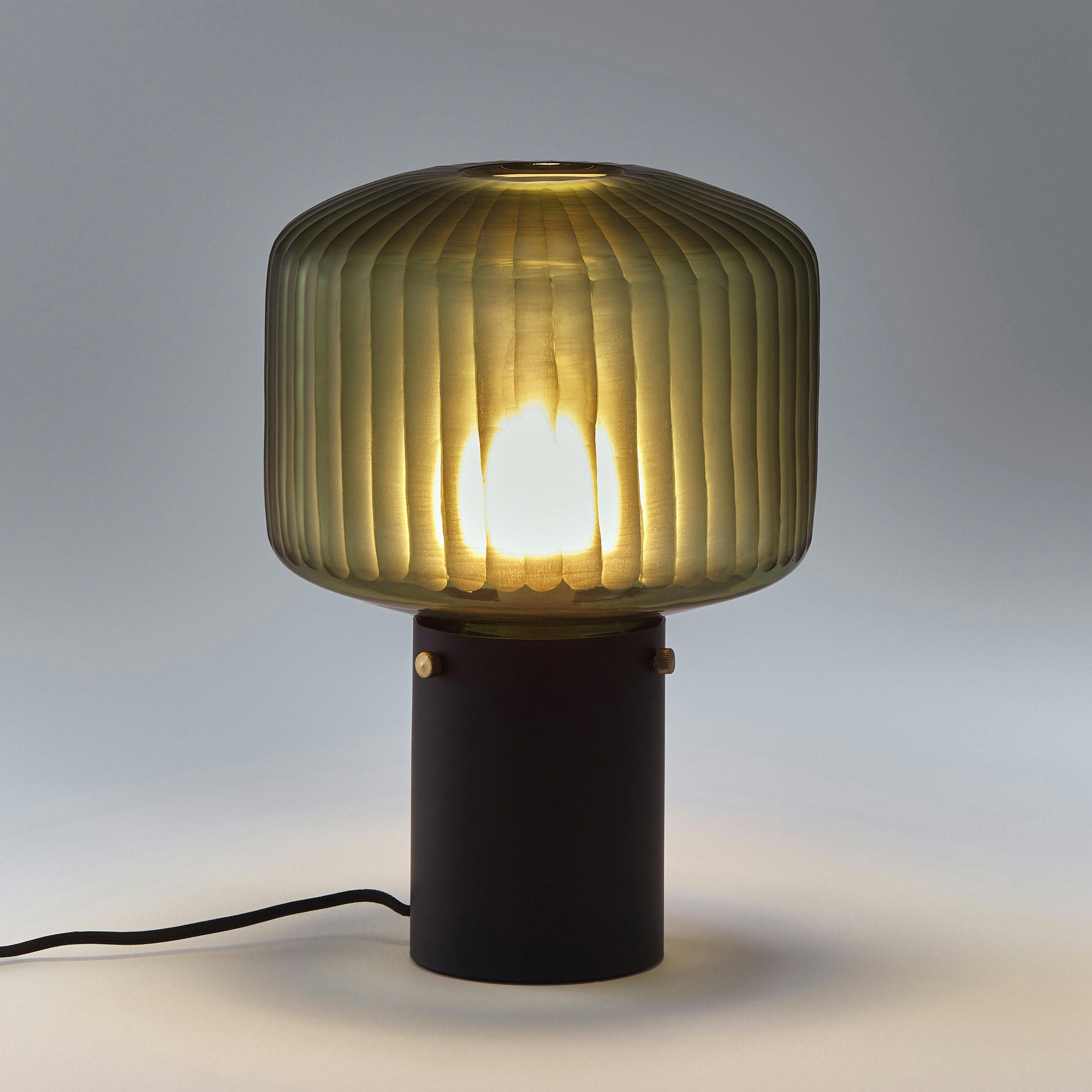 Lampe à poser, verre soufflé et teinté, Kiwango